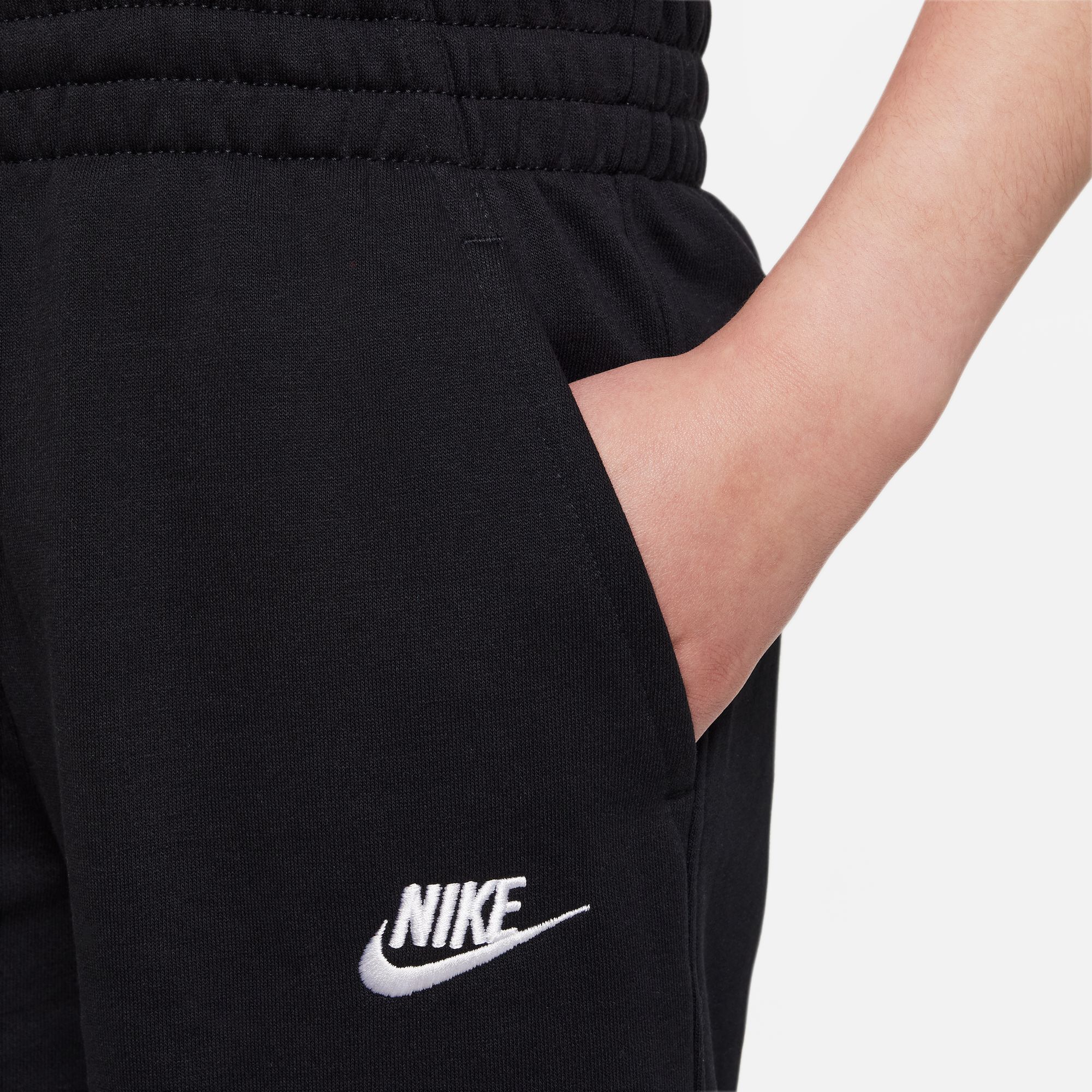 NIKE K NSW CLUB FT SHORT LBR BLACK/WHITE – Bild 5