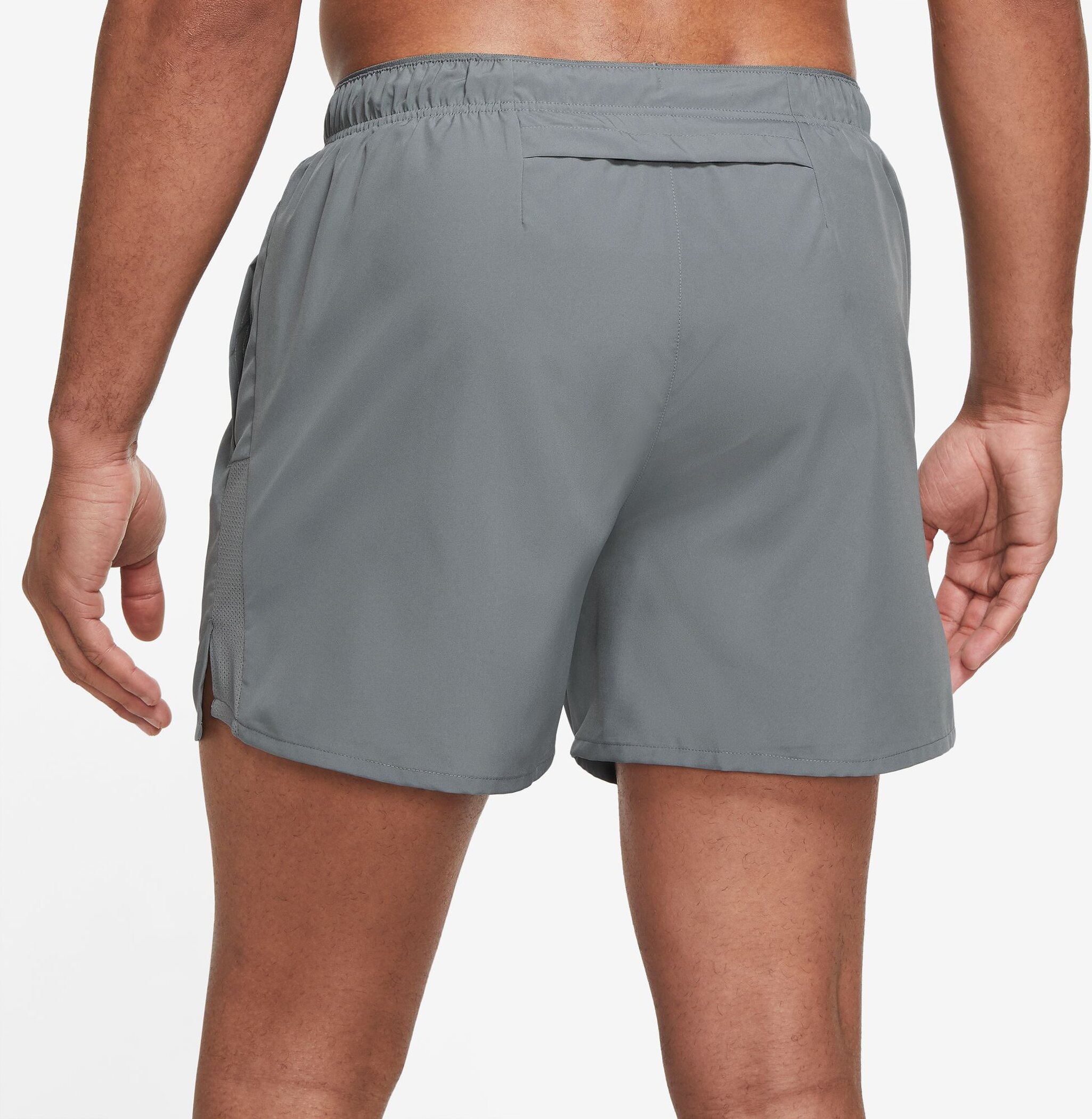 NIKE M NK DF CHALLENGER 5BF SHORT SMOKE GREY/SMOKE GREY/REFLECTI – Bild 2