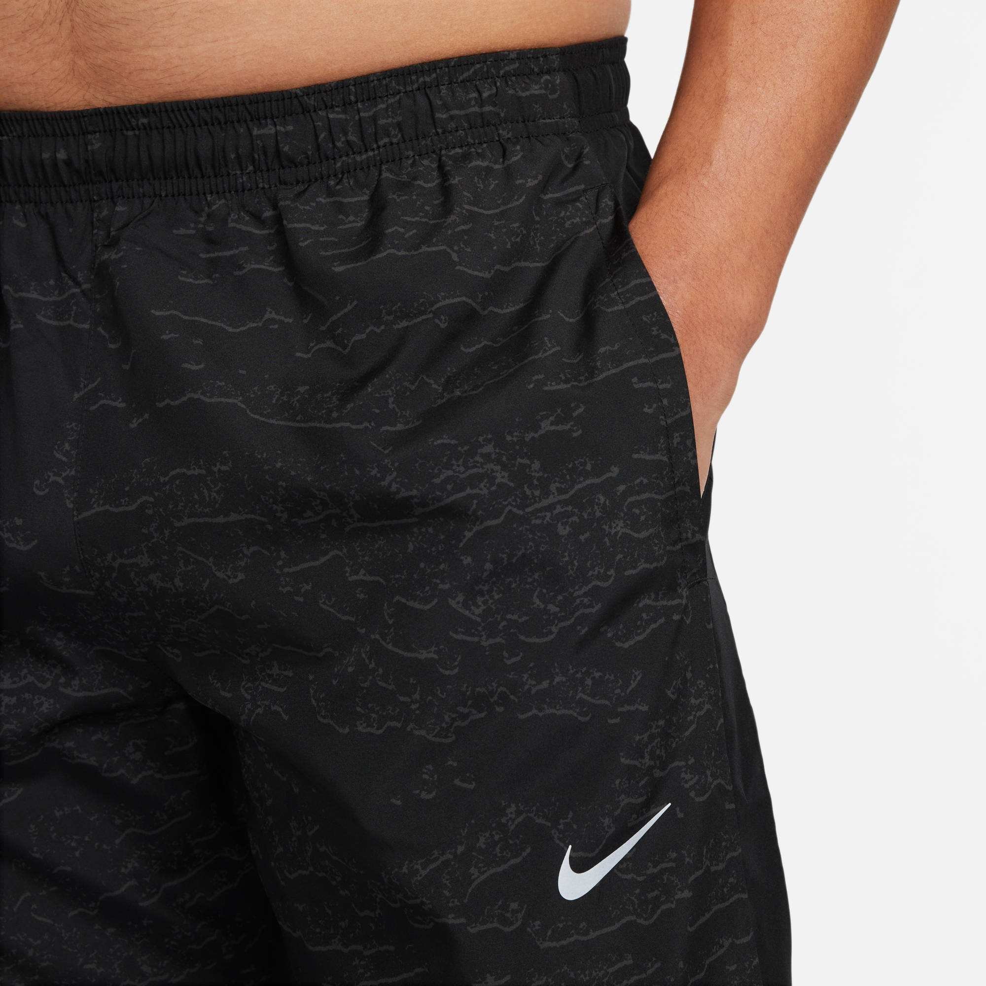 NIKE M NK DF RDVN CHLLGR WVN PNT BLACK/REFLECTIVE SILV – Bild 3