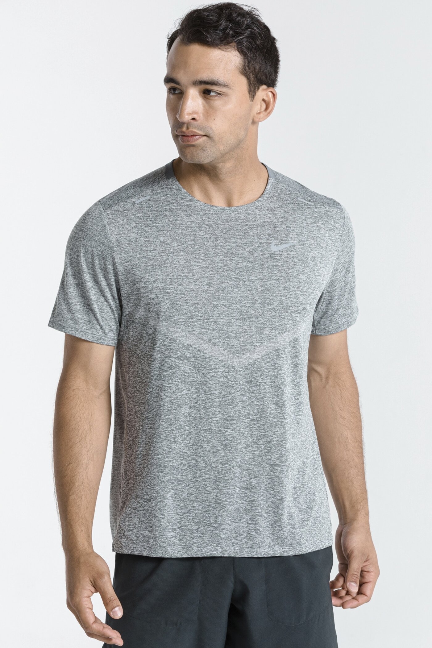 NIKE M NK DF RISE 365 SS SMOKE GREY/HTR/REFLECTIVE