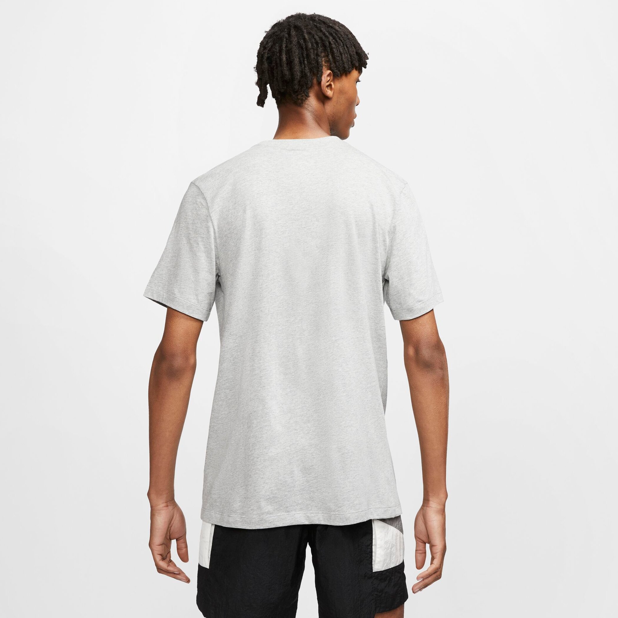 NIKE M NSW CLUB TEE DK GREY HEATHER/BLACK – Bild 2