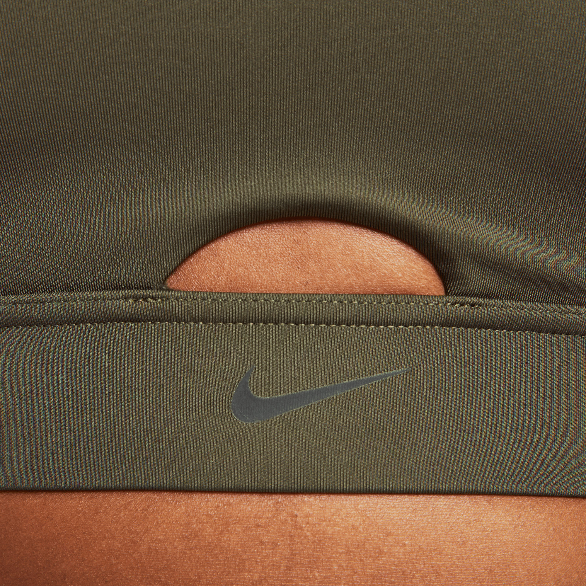 NIKE W NK DF INDY PLUNGE CUTOUT BRA CARGO KHAKI/WHITE – Bild 6