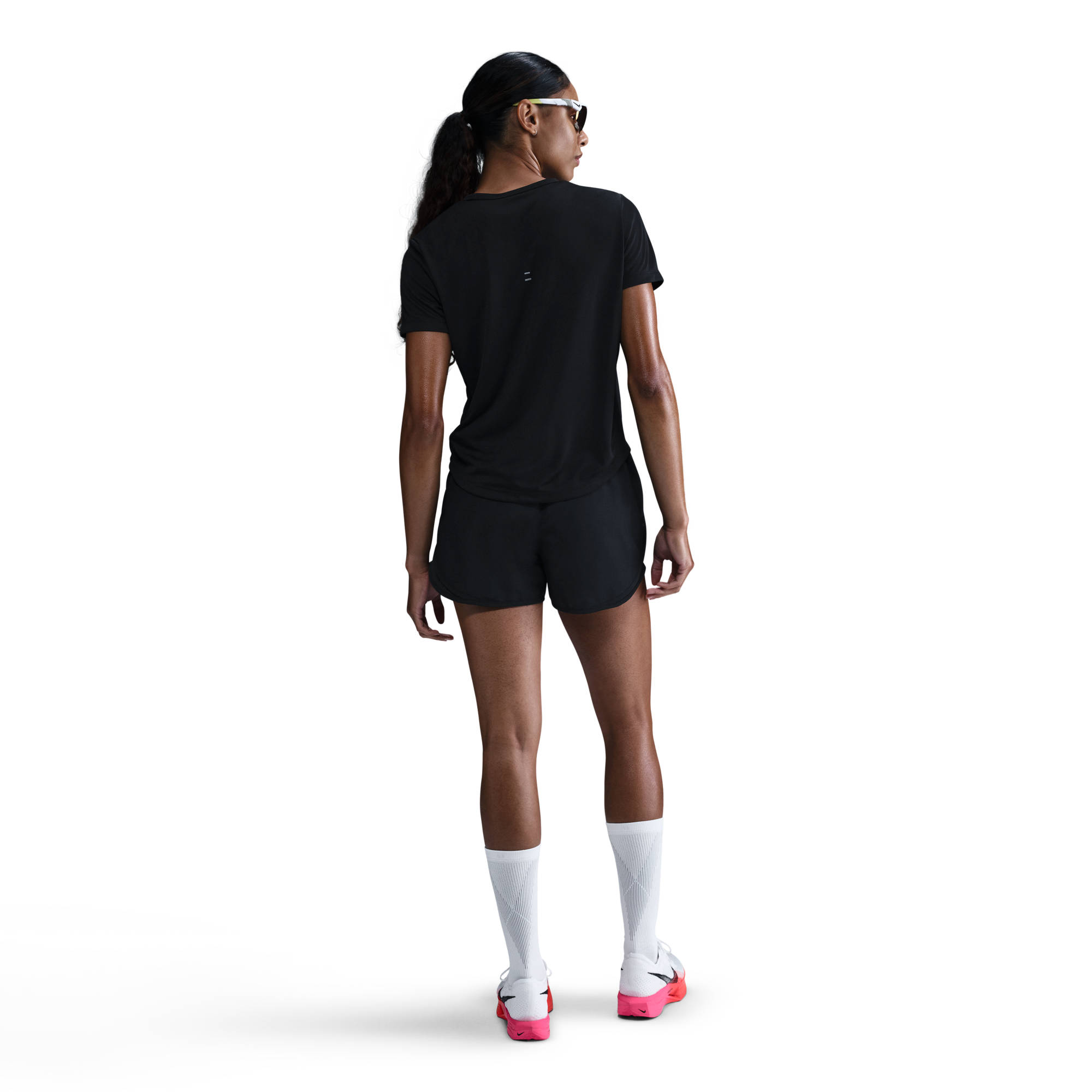 NIKE W NK TEMPO DF SS TOP BLACK/REFLECTIVE SILV – Bild 3