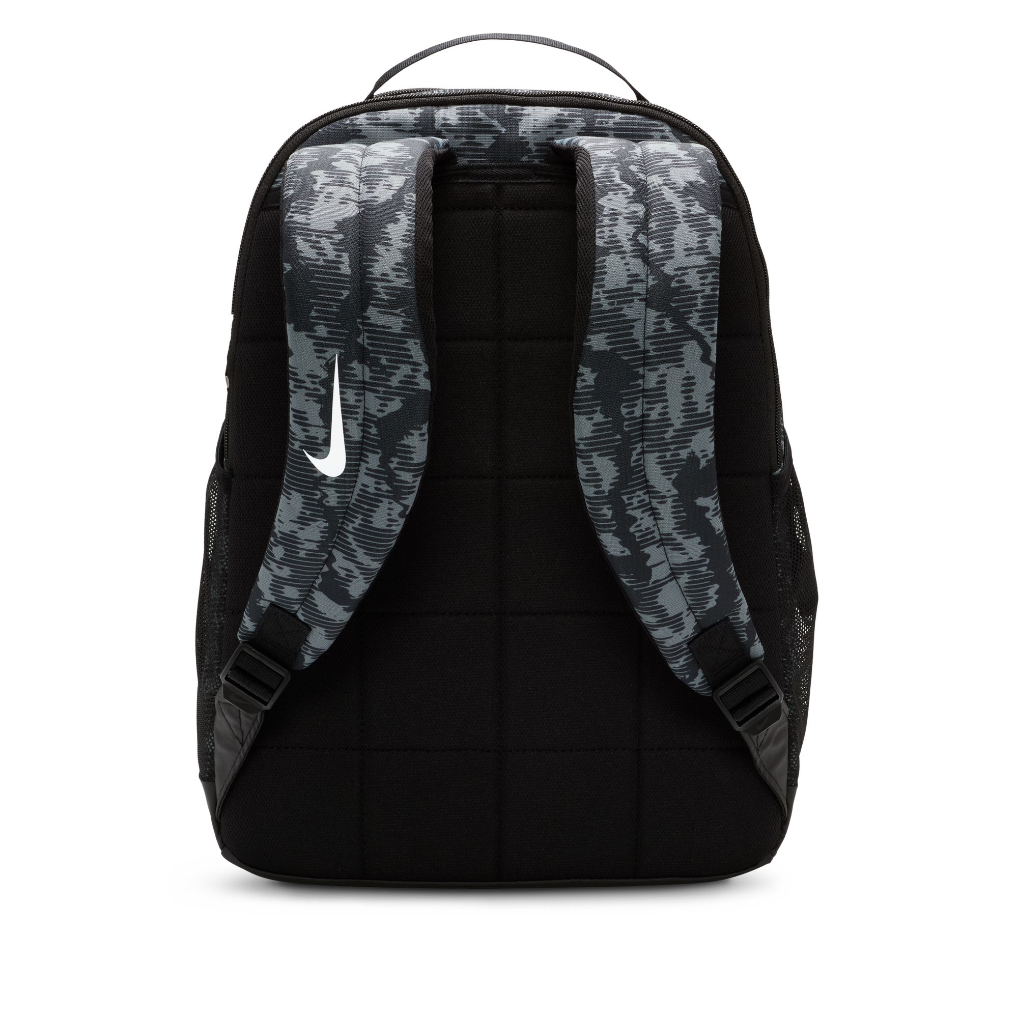 NIKE Y NK BRSLA BKPK - CAT AOP FA24 BLACK/BLACK/WHITE – Bild 2