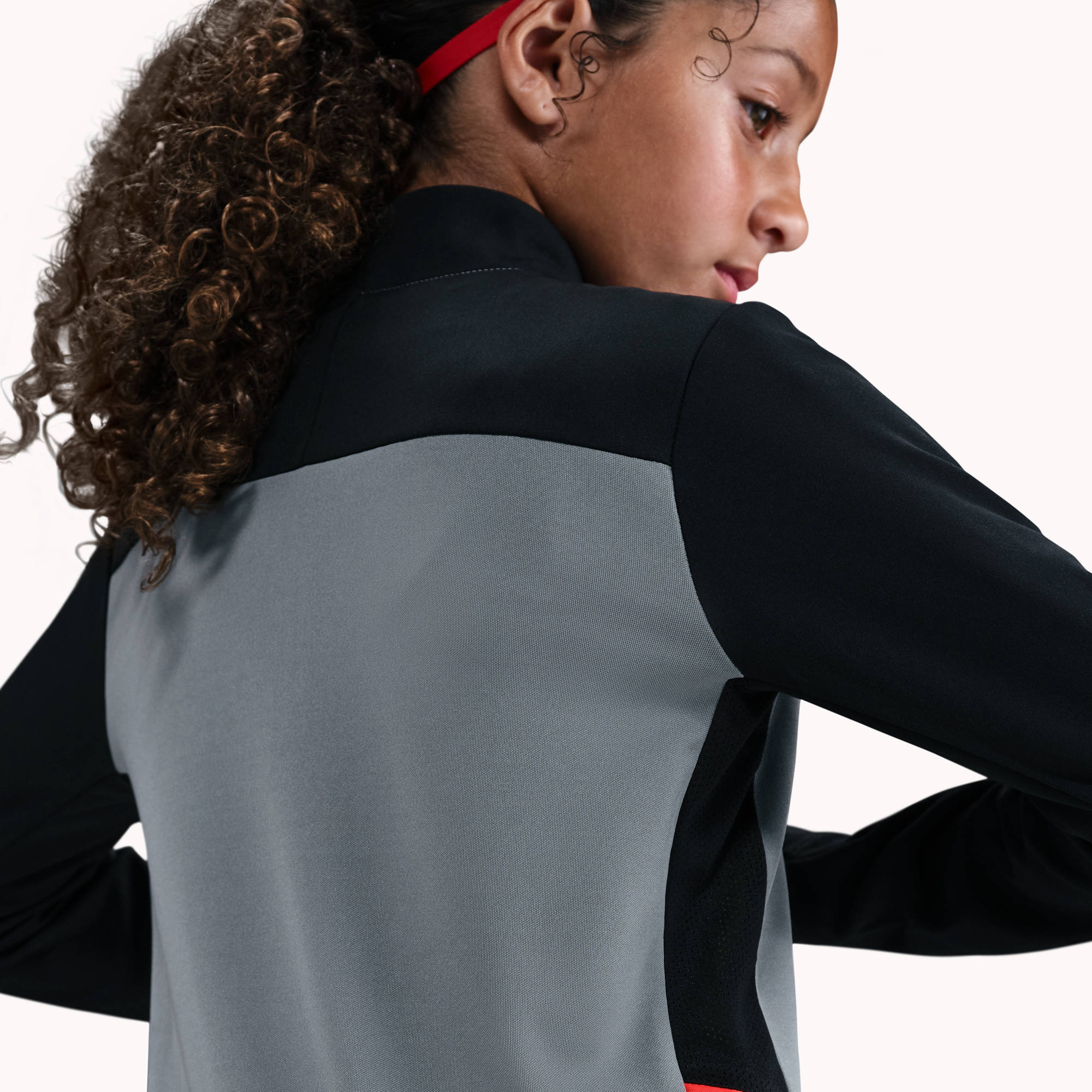 NIKE K NK DF ACD25 DRIL TOP -PD COOL GREY/BLACK/BRIGHT CRIMSON – Bild 3