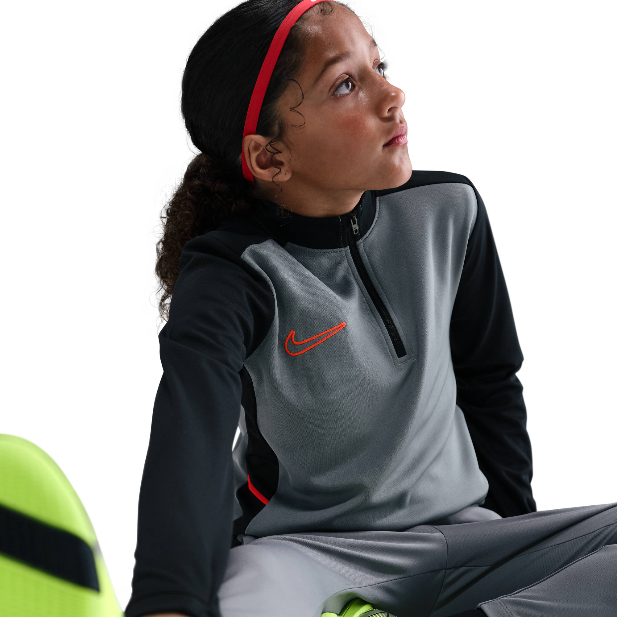 NIKE K NK DF ACD25 DRIL TOP -PD COOL GREY/BLACK/BRIGHT CRIMSON – Bild 4