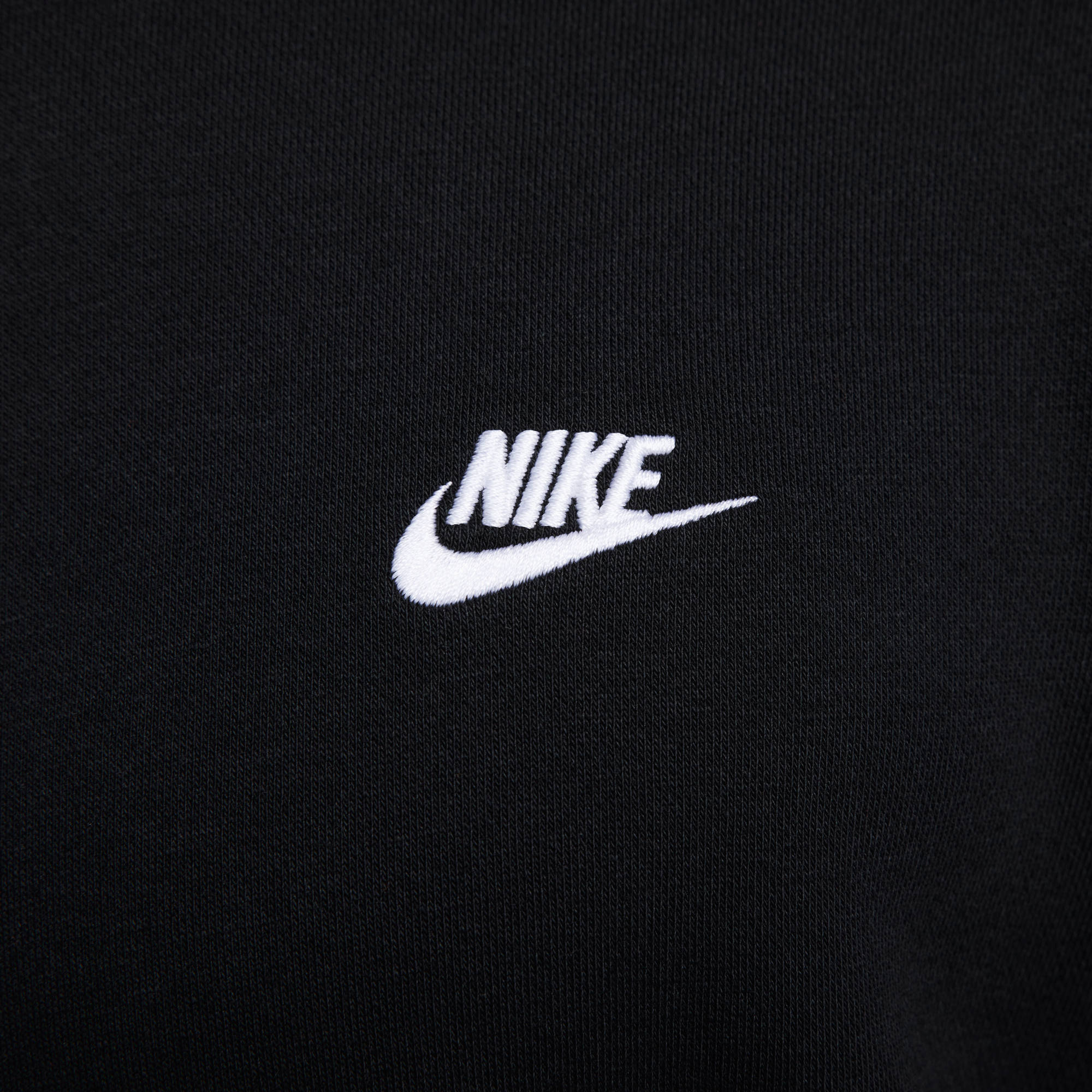 NIKE M NK CLUB FT CREW BLACK/WHITE – Bild 3