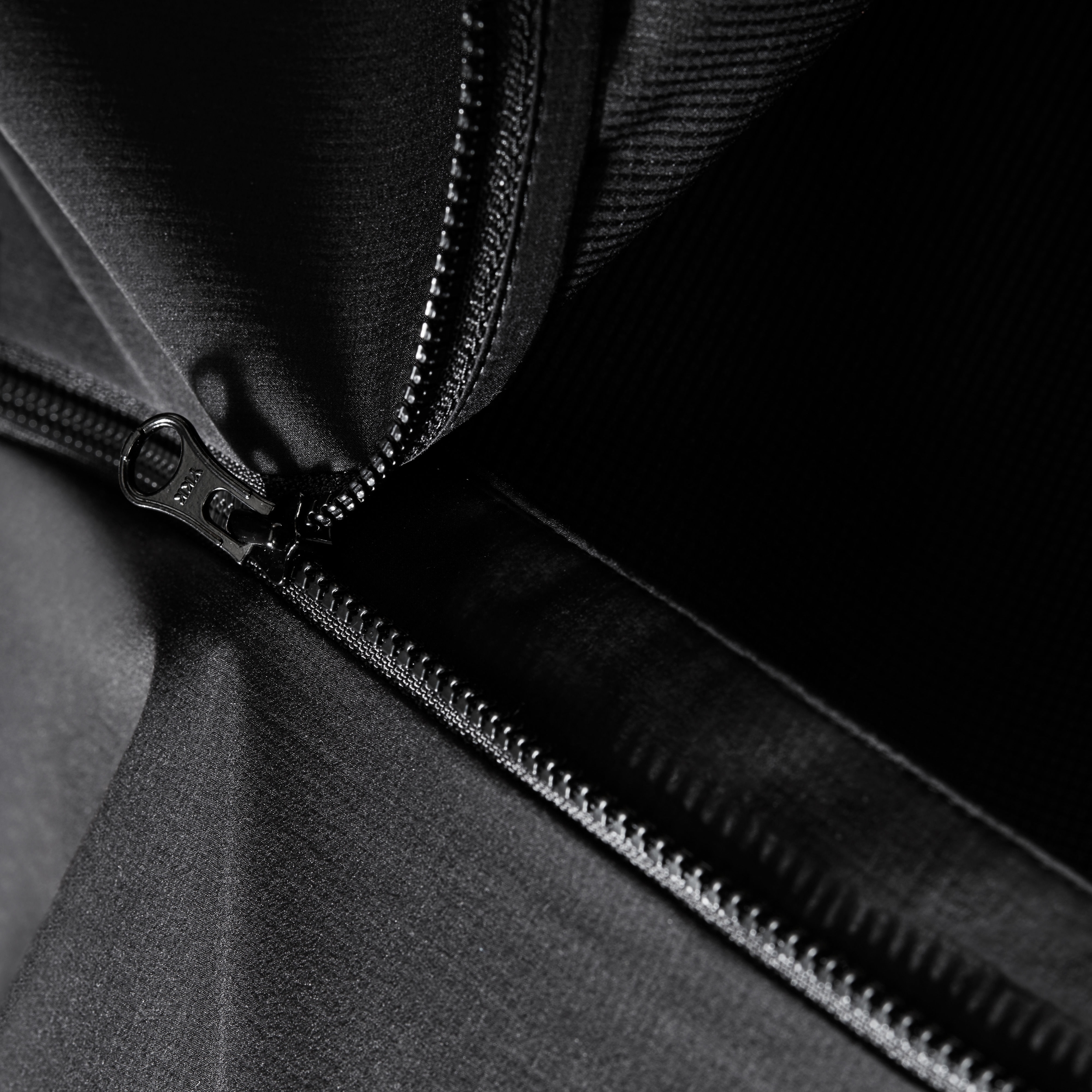 MAMMUT Aenergy WB Hooded Jacket Men BLACK – Bild 6