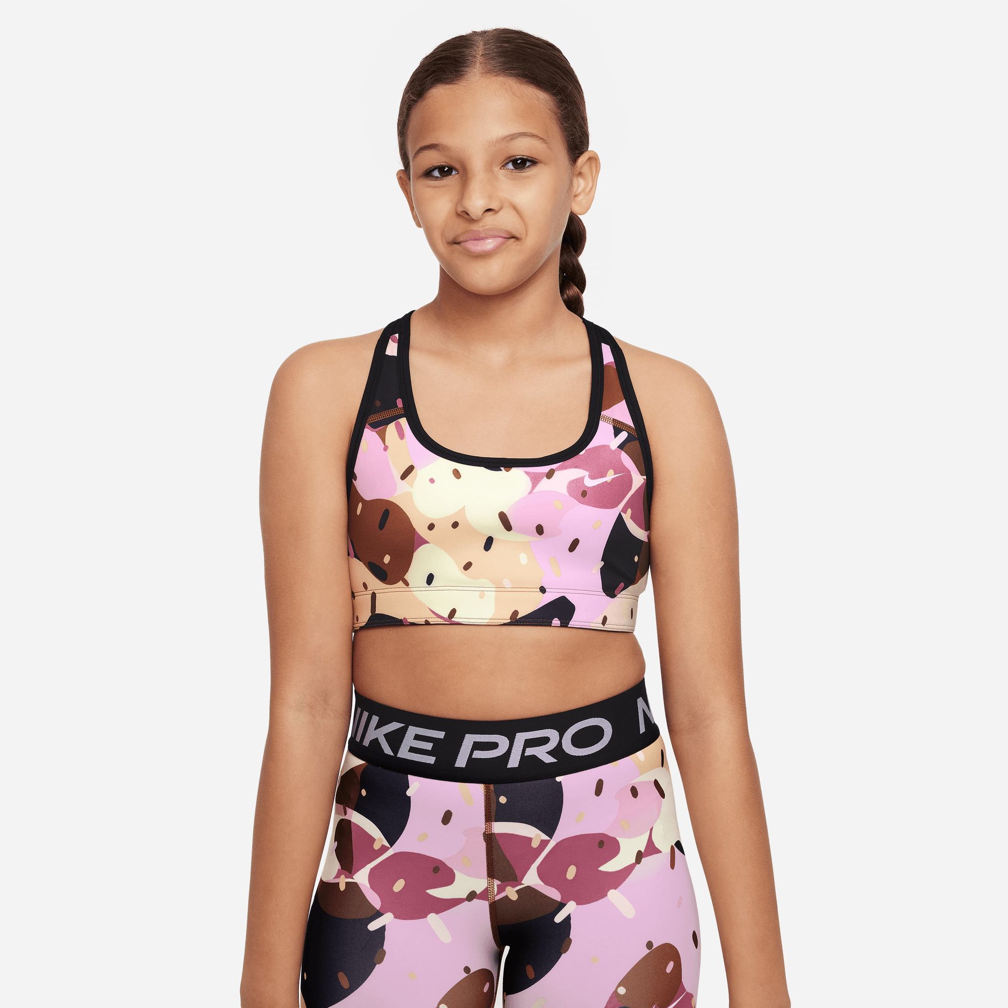 NIKE G NK SWOOSH REV BRA PER AOP PECAN/BLACK/WHITE