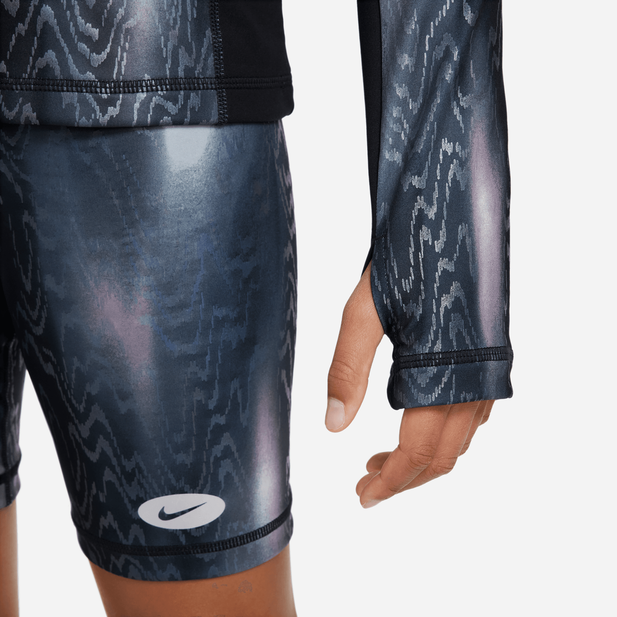 NIKE G NP DF IC NVLTY WRM TOP AOP BLACK – Bild 4