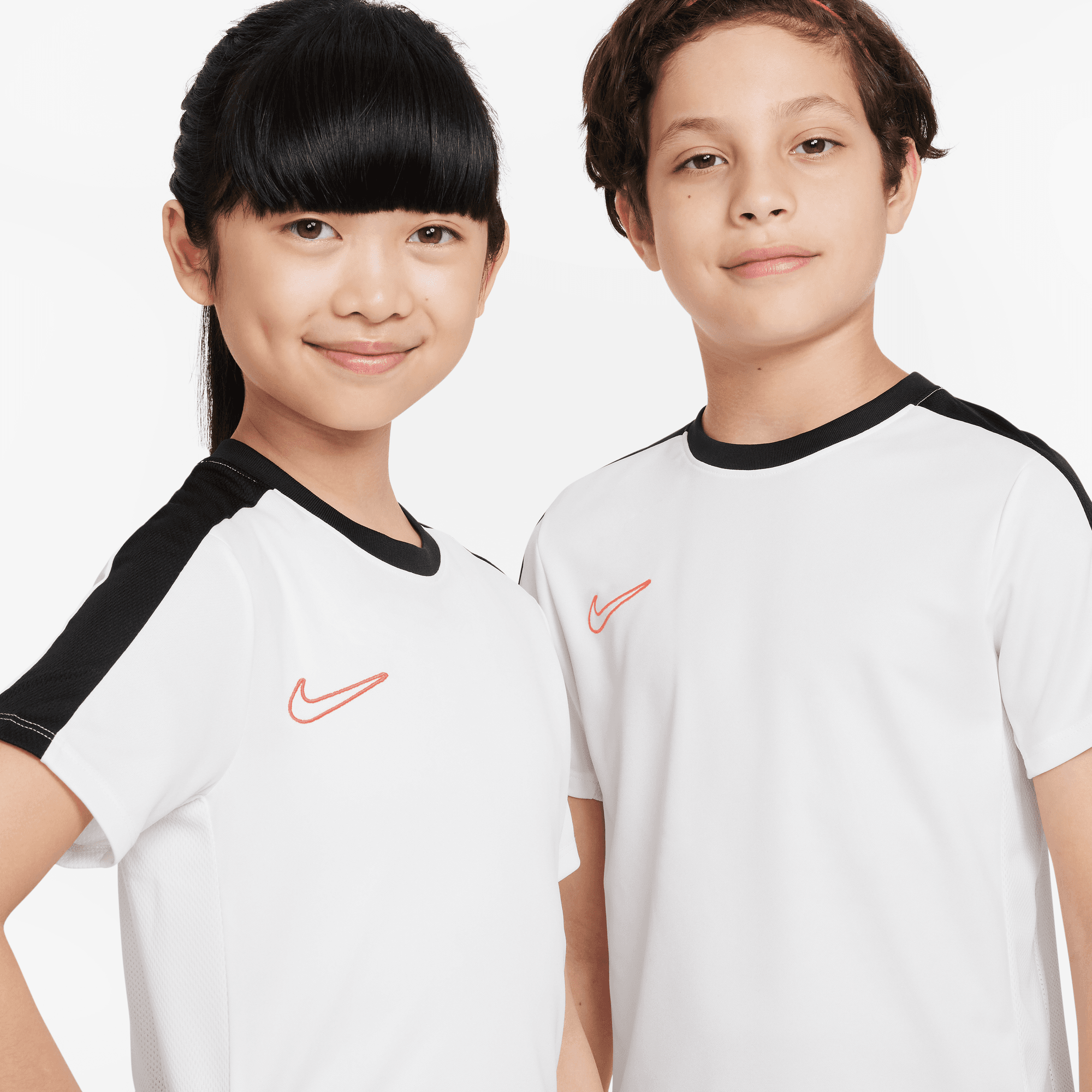NIKE K NK DF ACD23 TOP SS BR WHITE/BLACK/BRIGHT CRIMSON – Bild 4