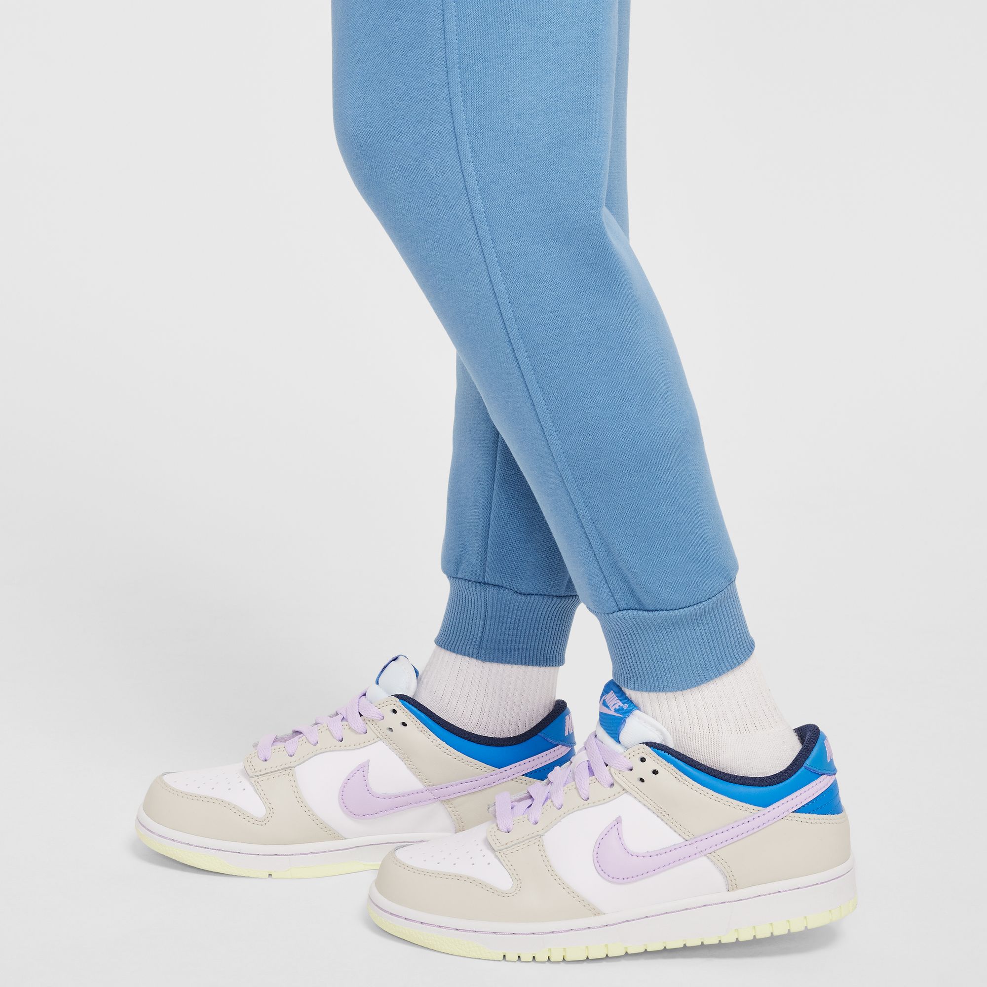 NIKE K NSW CLUB FLC JGGR LBR AEGEAN STORM/WHITE – Bild 5