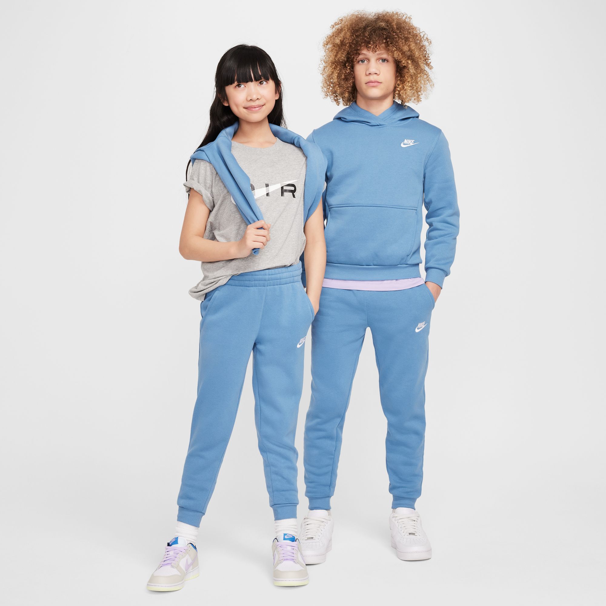 NIKE K NSW CLUB FLC JGGR LBR AEGEAN STORM/WHITE – Bild 6