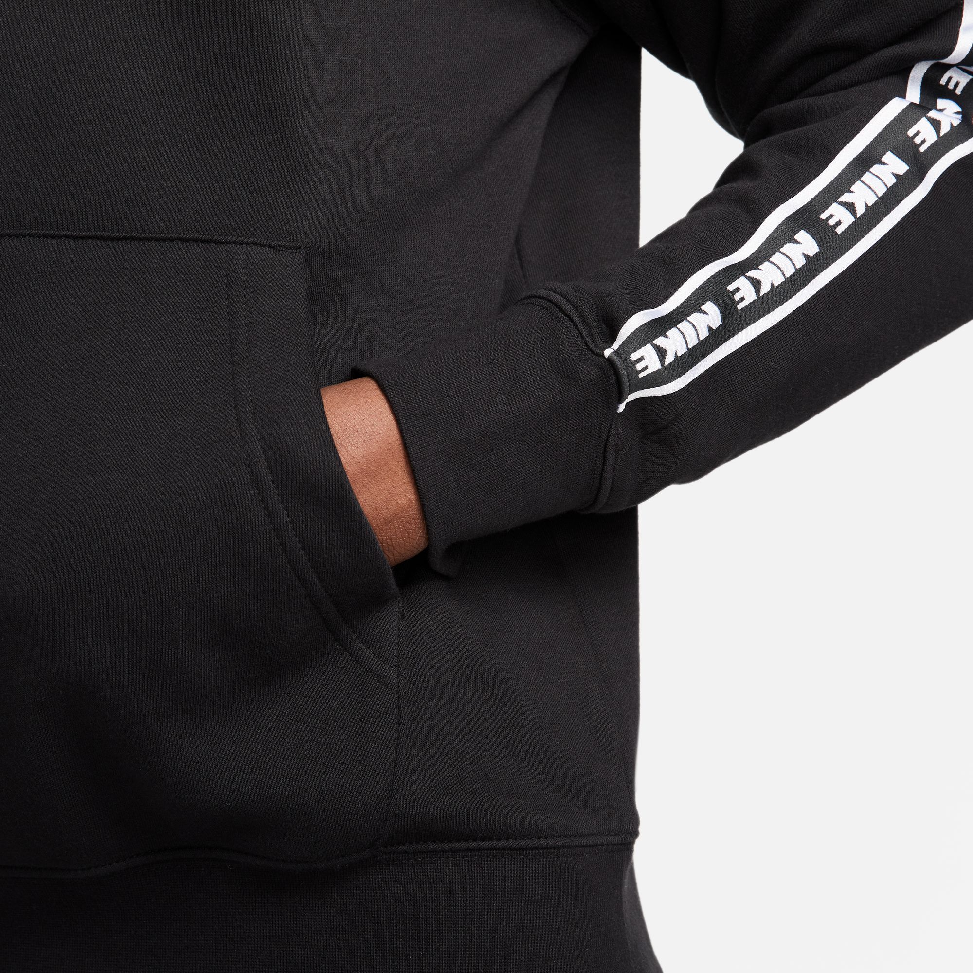 NIKE M NK CLUB FLC GX HD TRK SUIT BLACK/WHITE – Bild 5