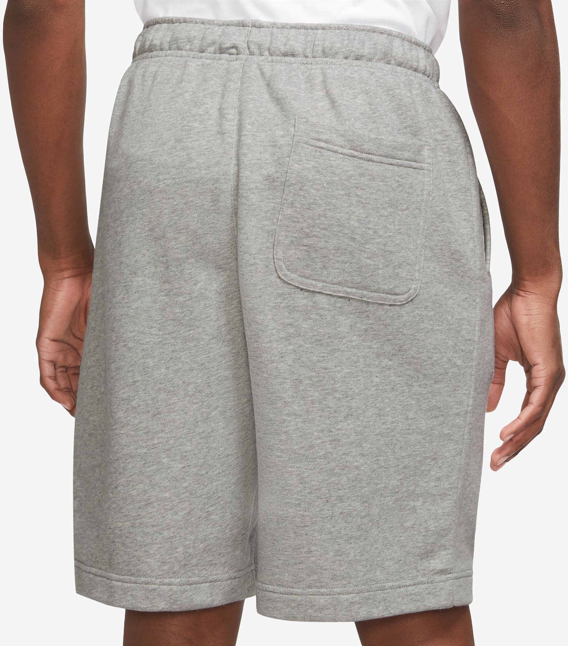 NIKE M NK CLUB+ FT SHORT MLOGO DK GREY HEATHER – Bild 2