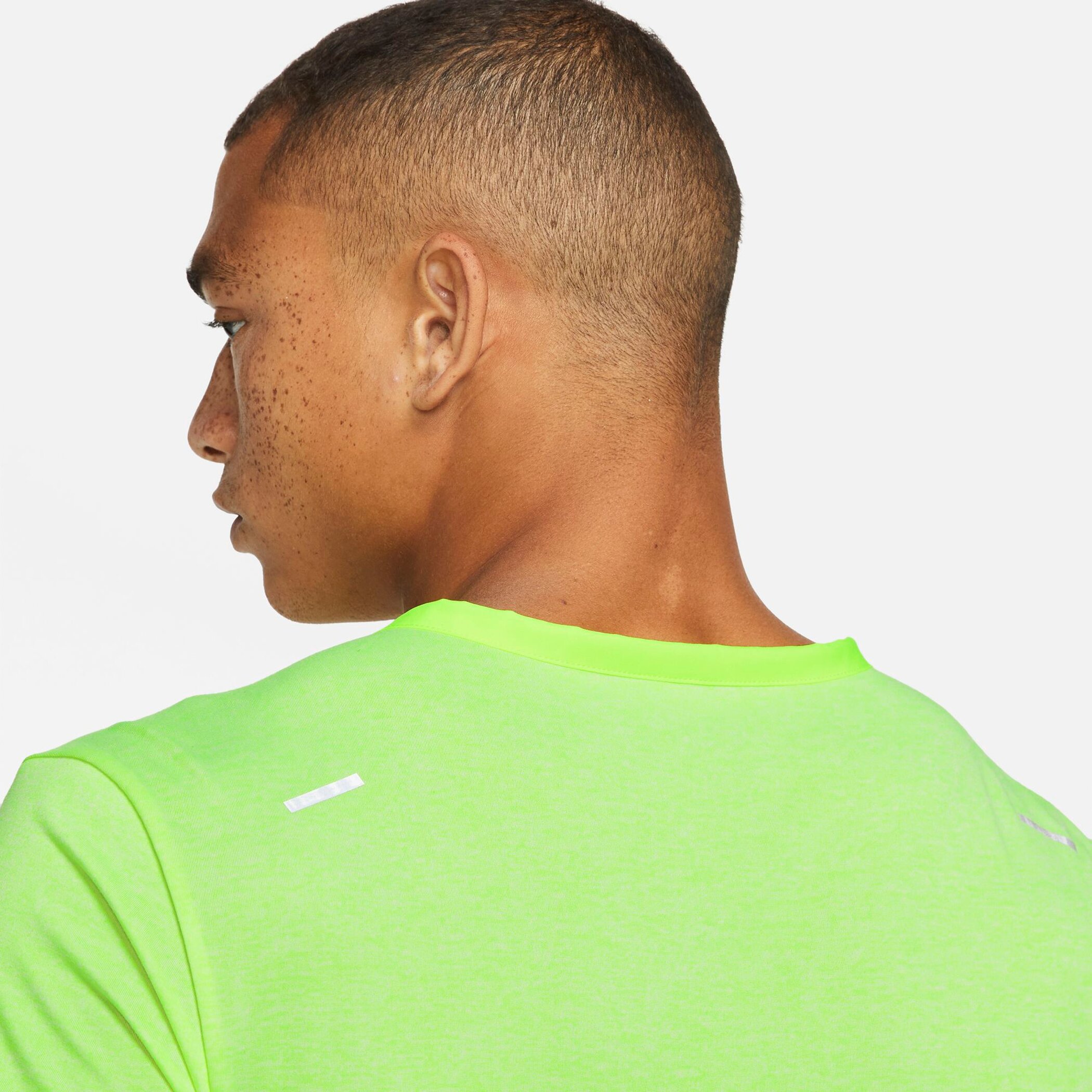 NIKE M NK DF RISE 365 SS VOLT/HTR/REFLECTIVE SILV – Bild 4