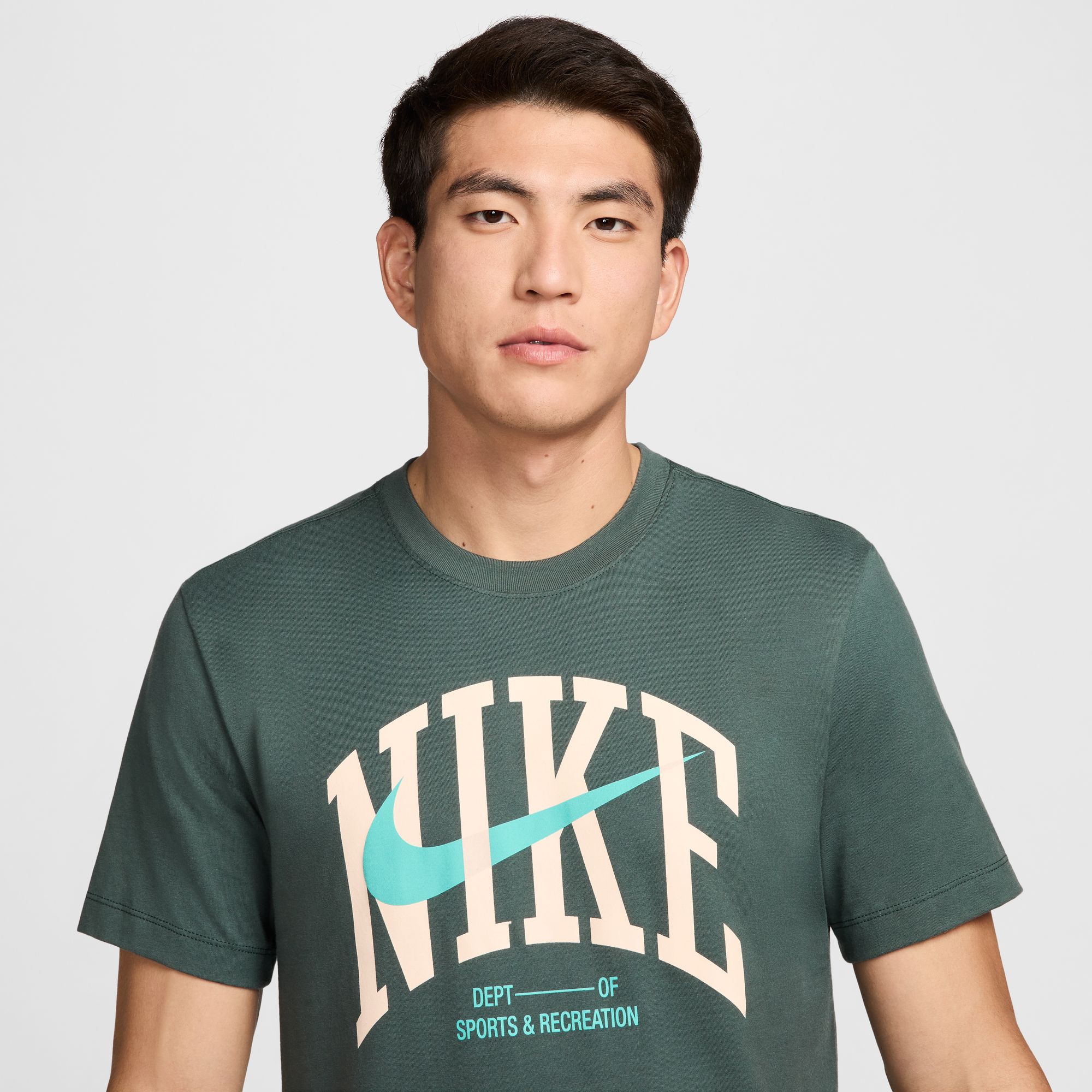 NIKE M NK DF TEE MODERN FITNESS VINTAGE GREEN – Bild 3