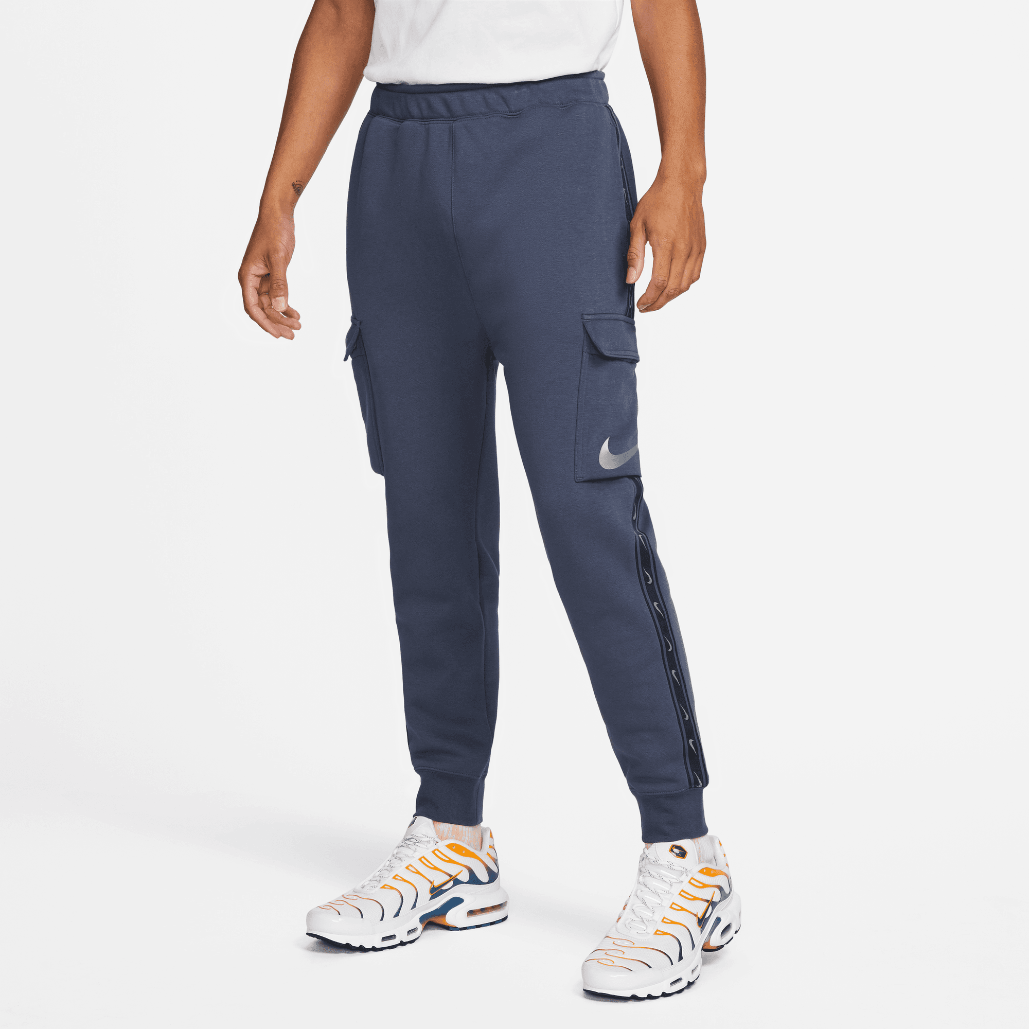 NIKE M NSW REPEAT SW FLC CARGO PANT THUNDER BLUE/MTLC COOL GRE