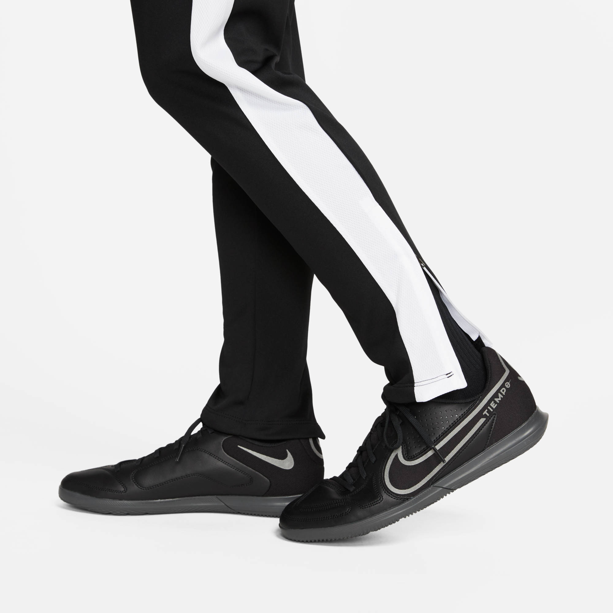 NIKE W NK DF ACADEMY PANT BLACK/WHITE/WHITE – Bild 5