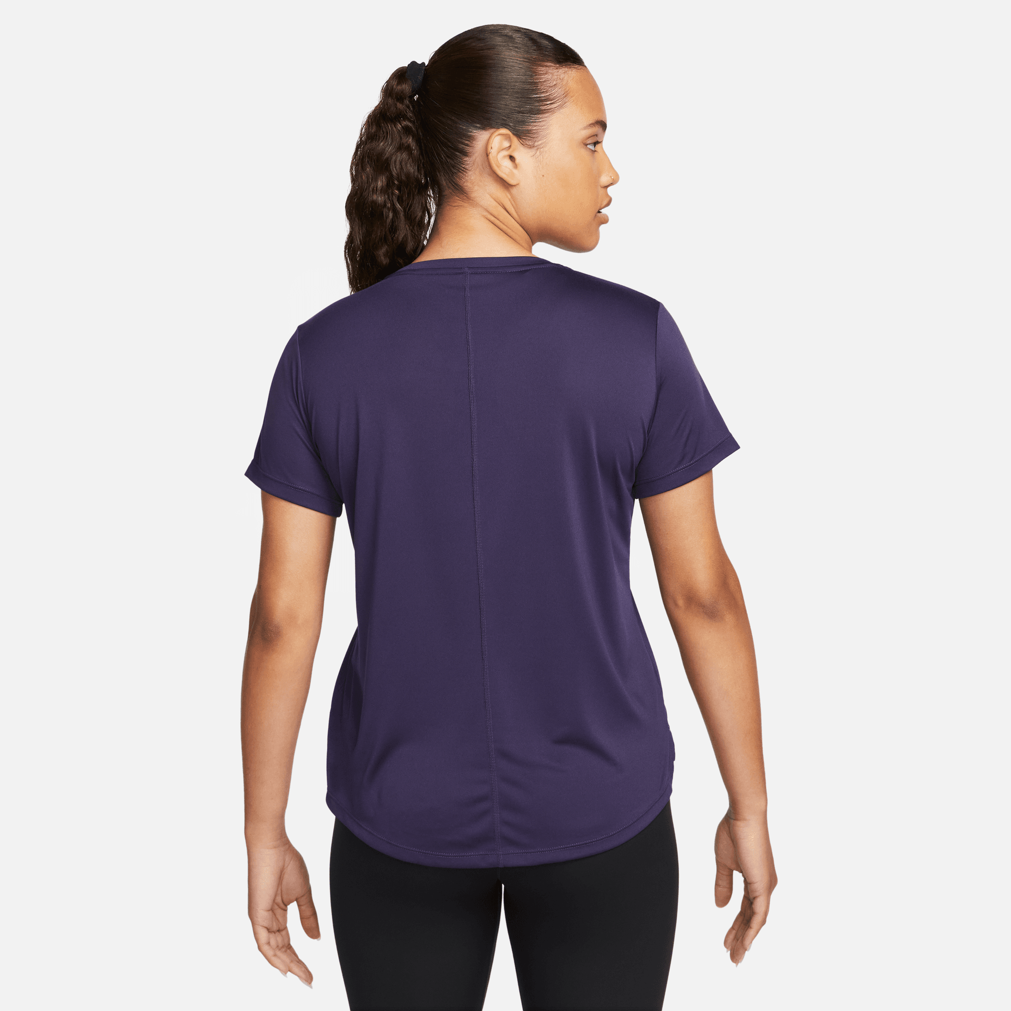 NIKE W NK DF SWOOSH HBR SS TOP PURPLE INK/DISCO PURPLE – Bild 2