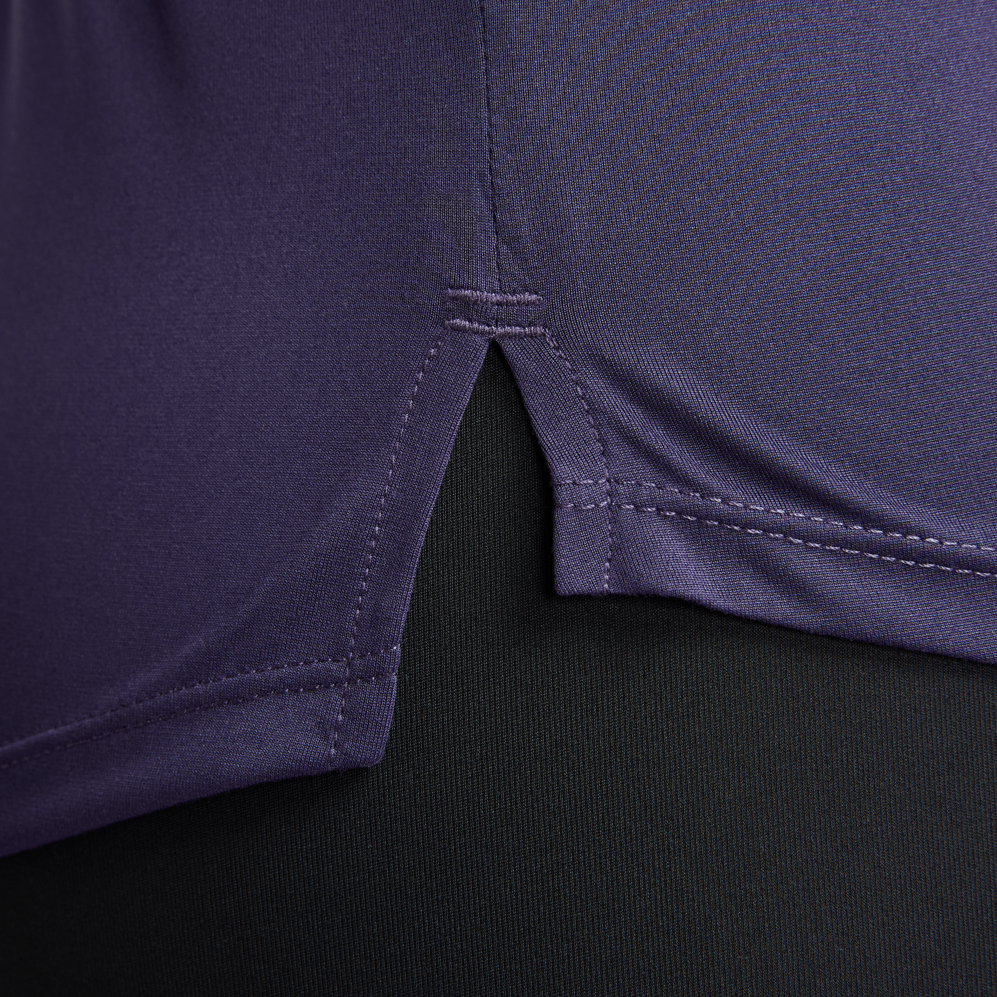 NIKE W NK DF SWOOSH HBR SS TOP PURPLE INK/DISCO PURPLE – Bild 4