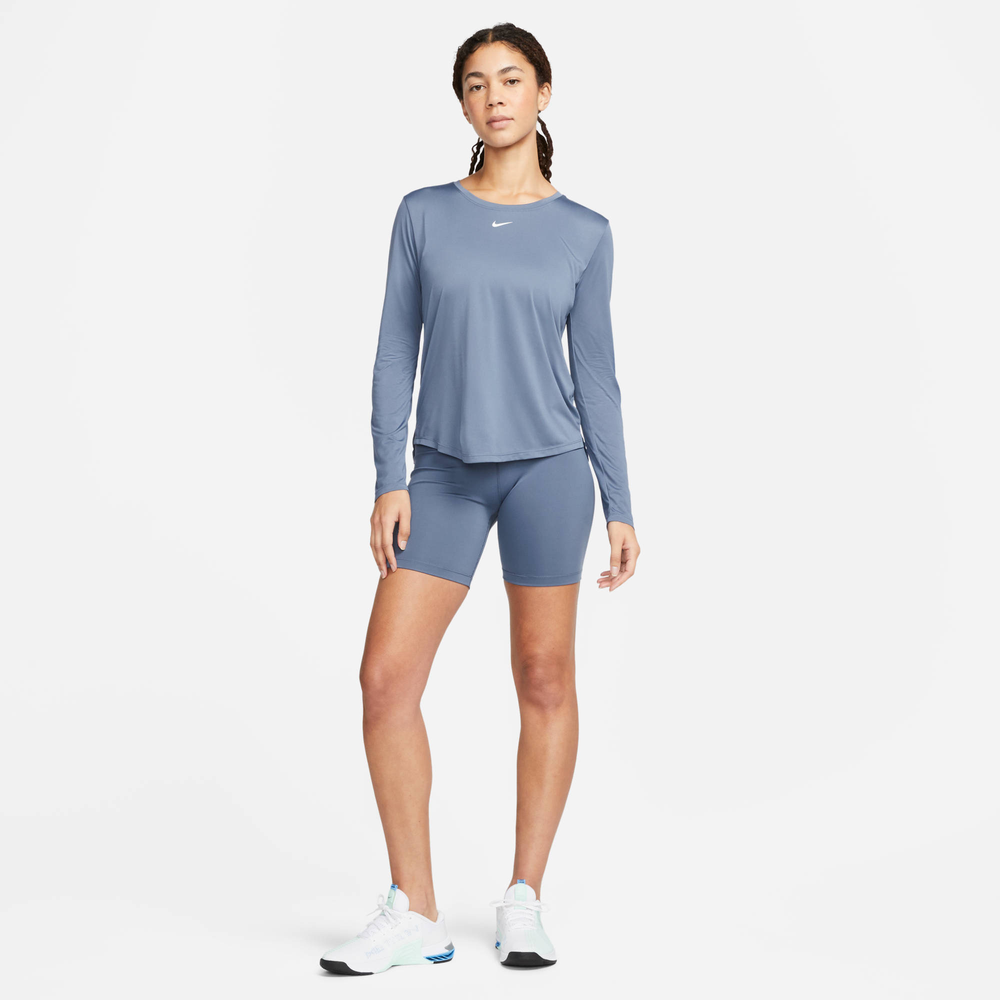 NIKE W NK ONE DF LS STD TOP DIFFUSED BLUE/WHITE – Bild 5