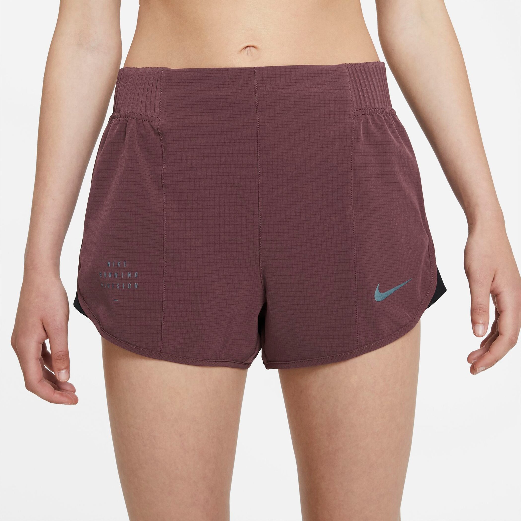 NIKE W NK RUN DVN TEMPO LX SHORT DARK WINE/BLACK/BLACK