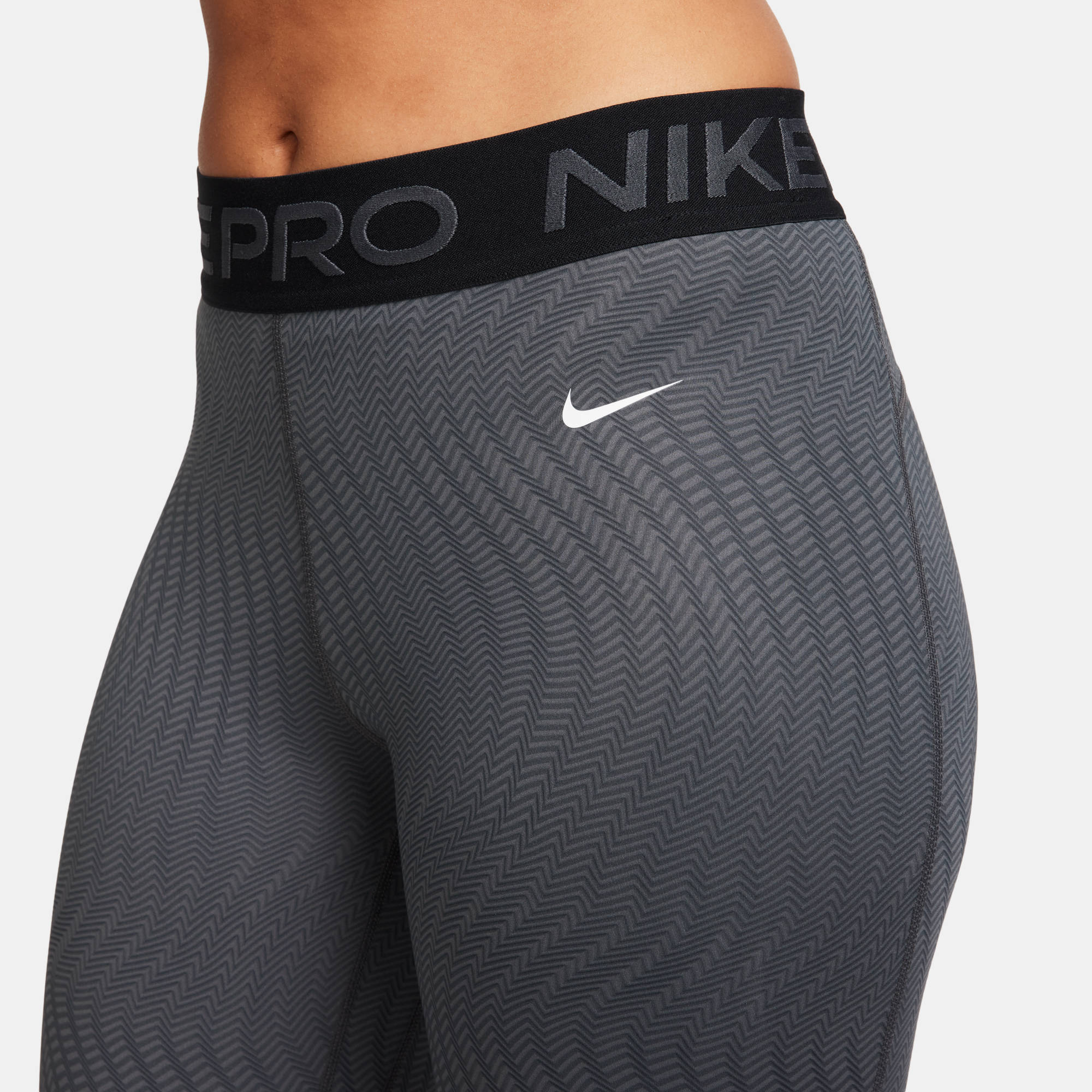 NIKE W NP DF MR 7/8 TIGHT AOP ANTHRACITE/BLACK/WHITE – Bild 3