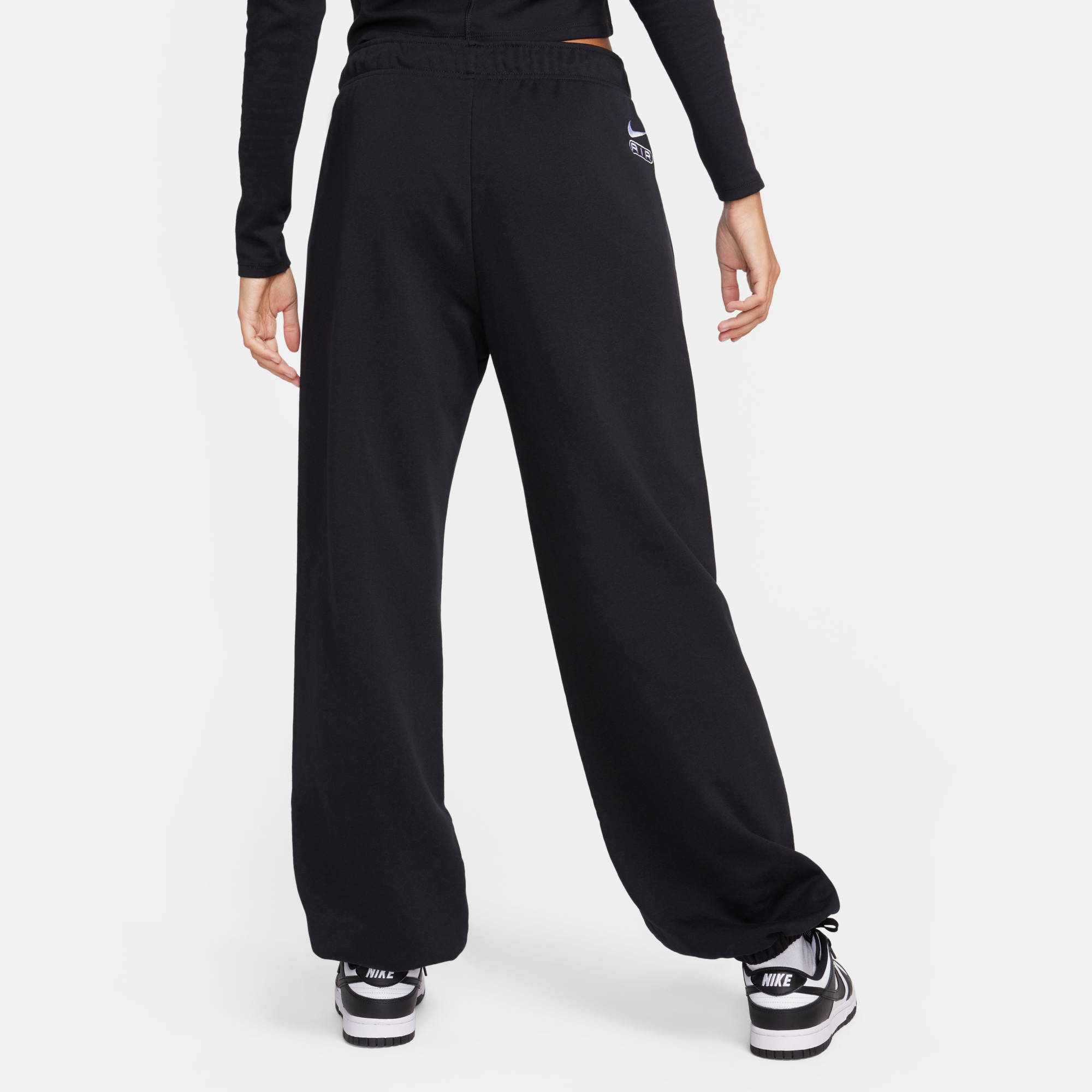 NIKE W NSW AIR MR FLC JOGGER BLACK/WHITE – Bild 2
