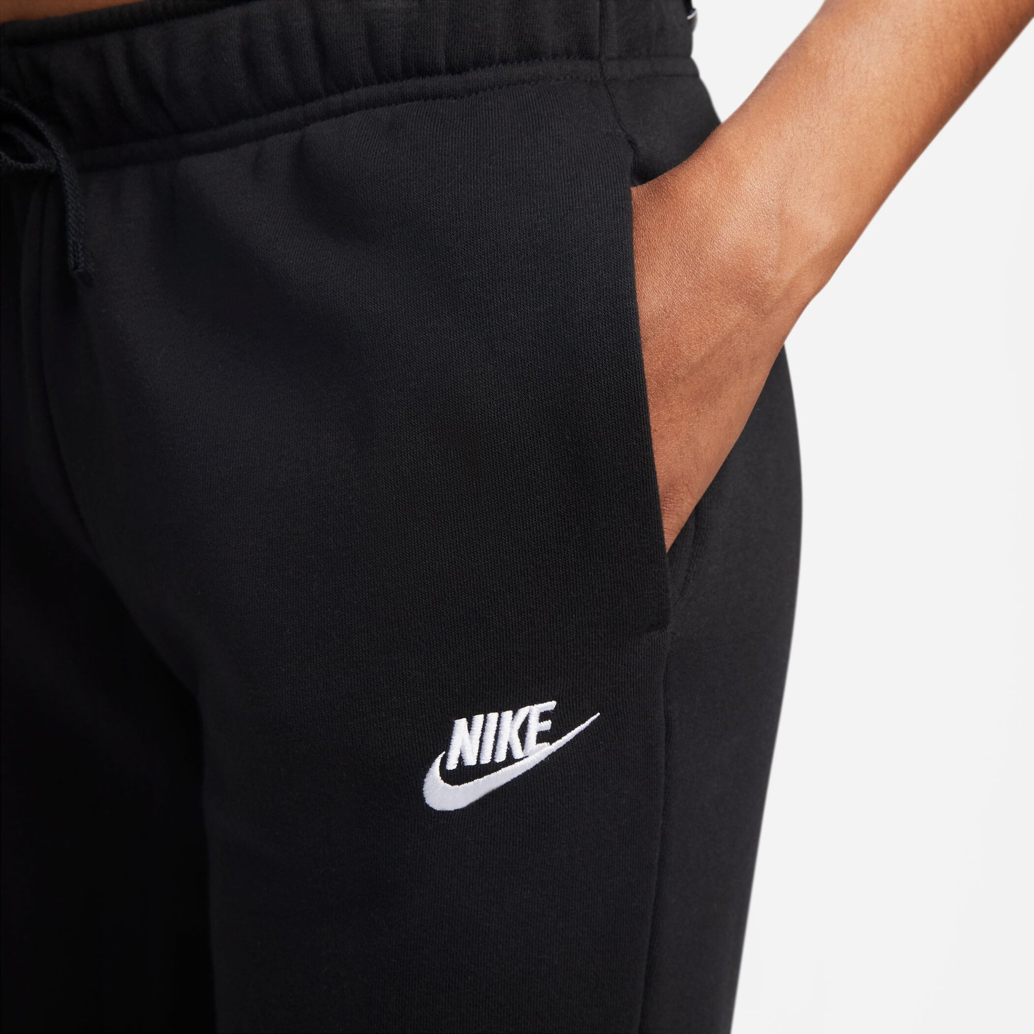 NIKE W NSW CLUB FLC MR PANT STD BLACK/WHITE – Bild 4
