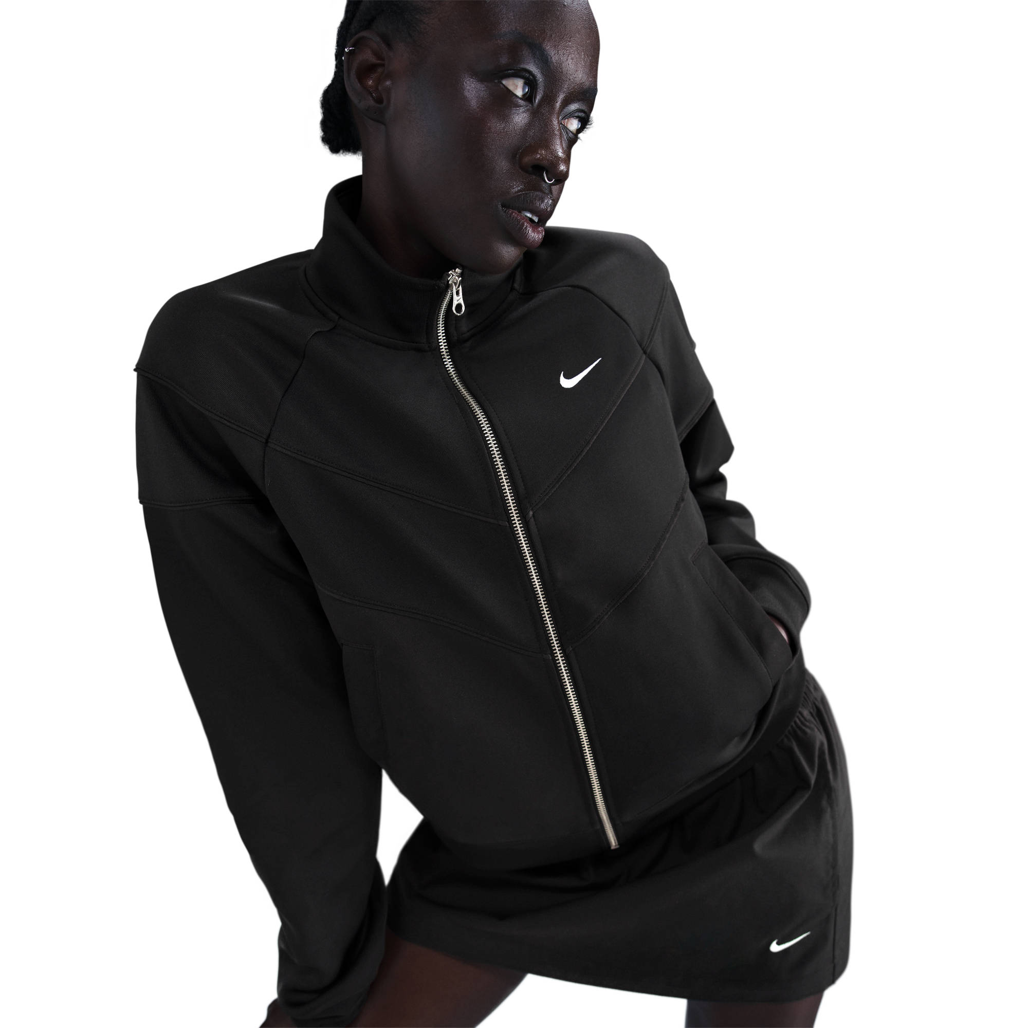 NIKE W NSW NK WR POLY KNIT JKT BLACK/WHITE – Bild 3