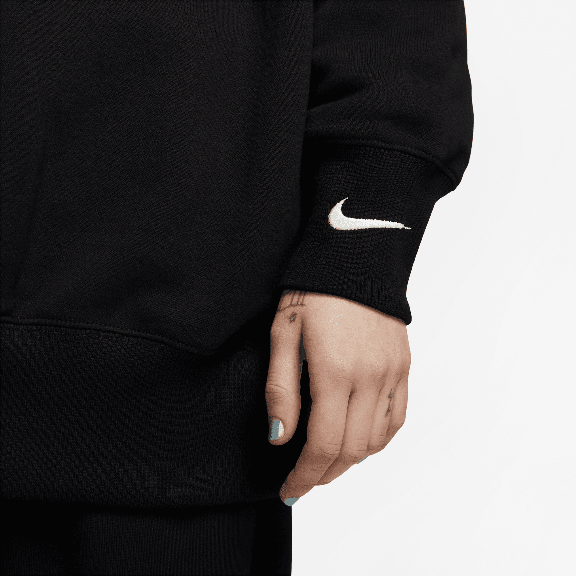 NIKE W NSW PHNX FLC OS VNECK SWTSH BLACK/SAIL – Bild 4