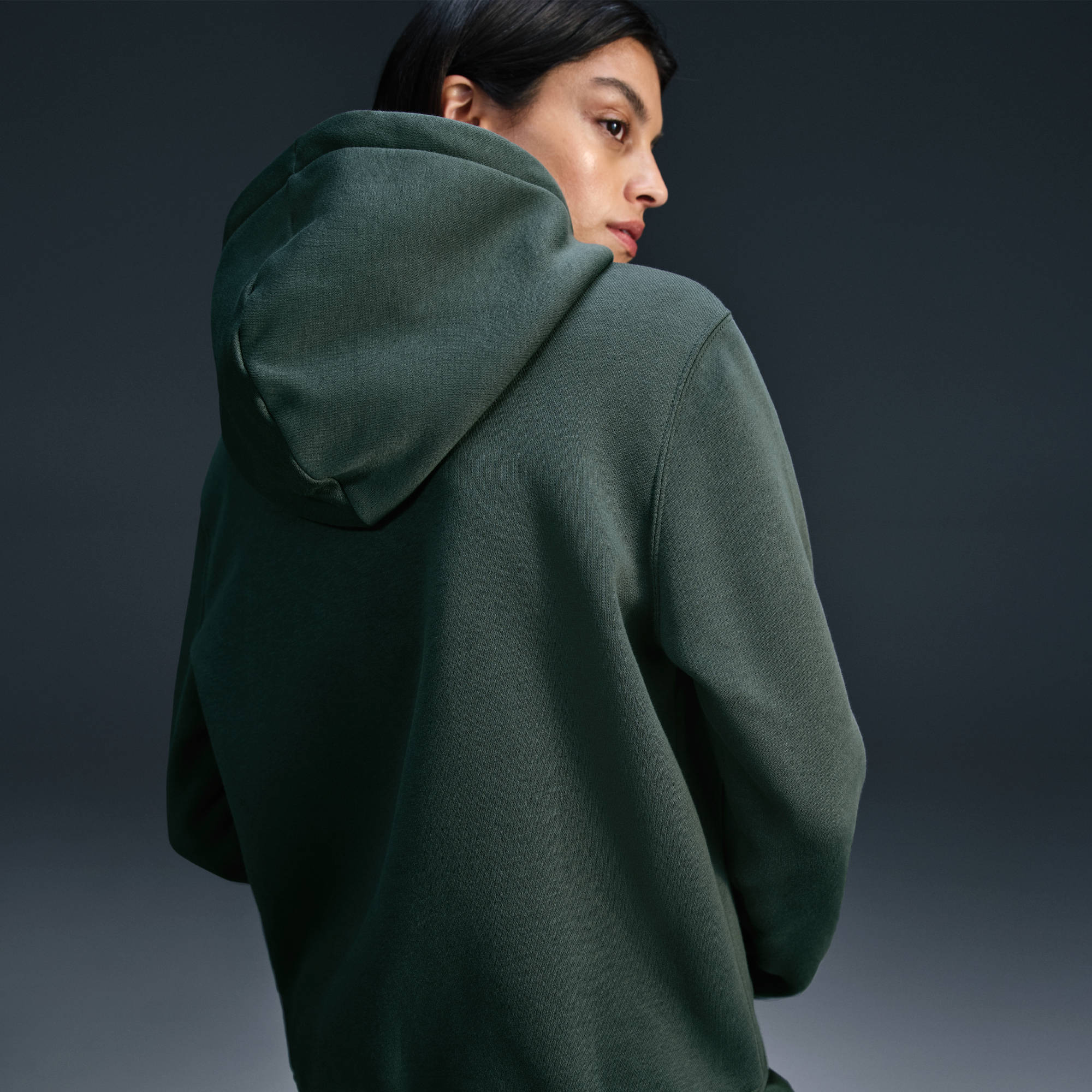 NIKE W NSW PHNX FLC STD PO HOODIE VINTAGE GREEN/SAIL – Bild 4