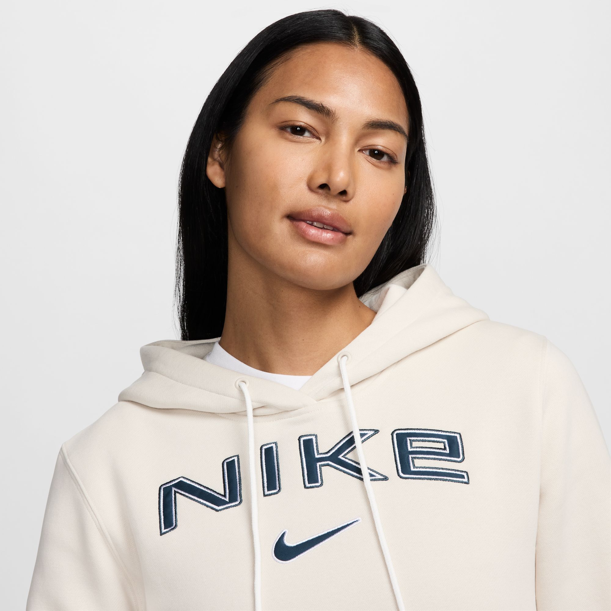 NIKE W NSW PHNX FLC STD PO LOGO HDY LT OREWOOD BRN/WHITE/ARMORY NA – Bild 8
