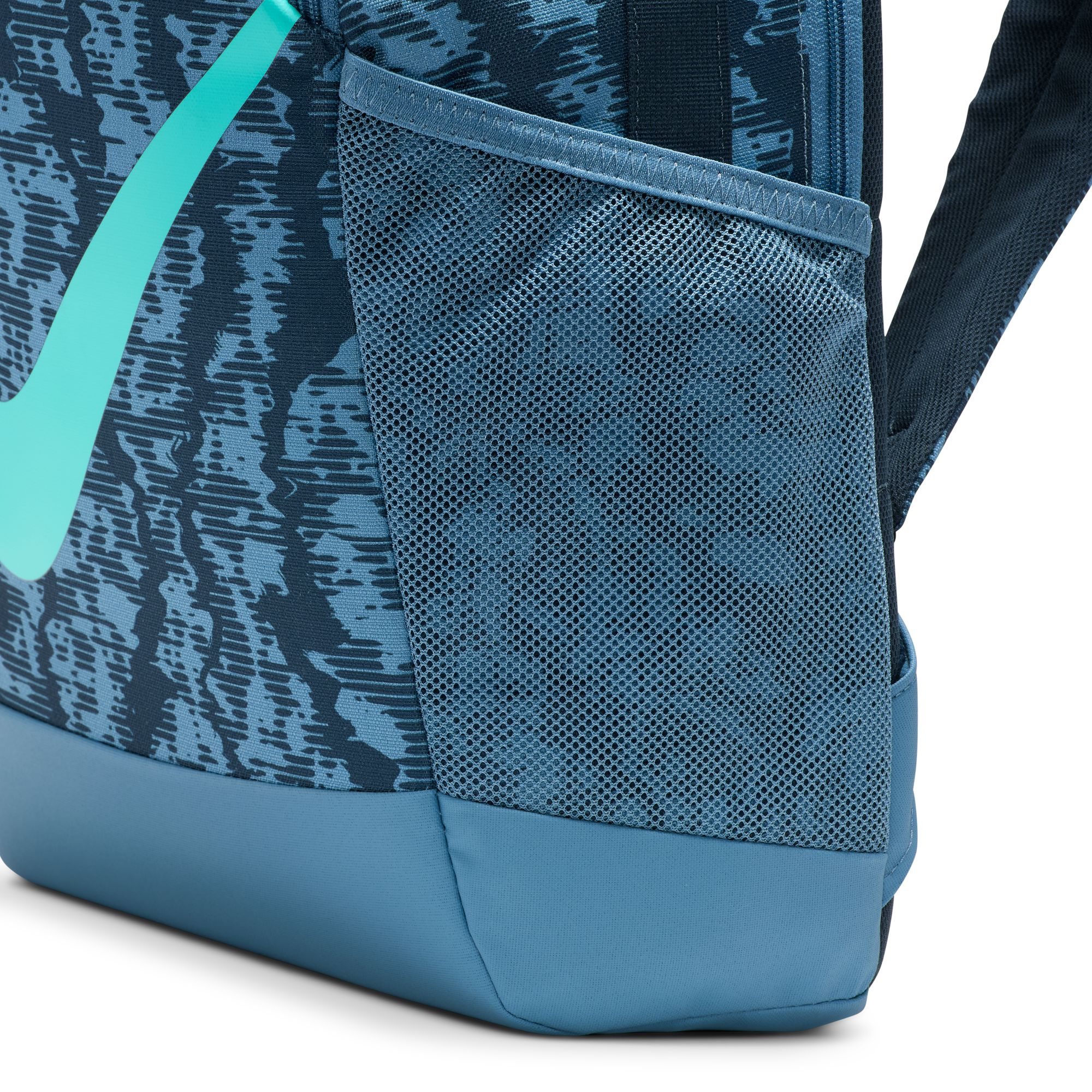 NIKE Y NK BRSLA BKPK - CAT AOP FA24 ARMORY NAVY/AEGEAN STORM/GREEN – Bild 7