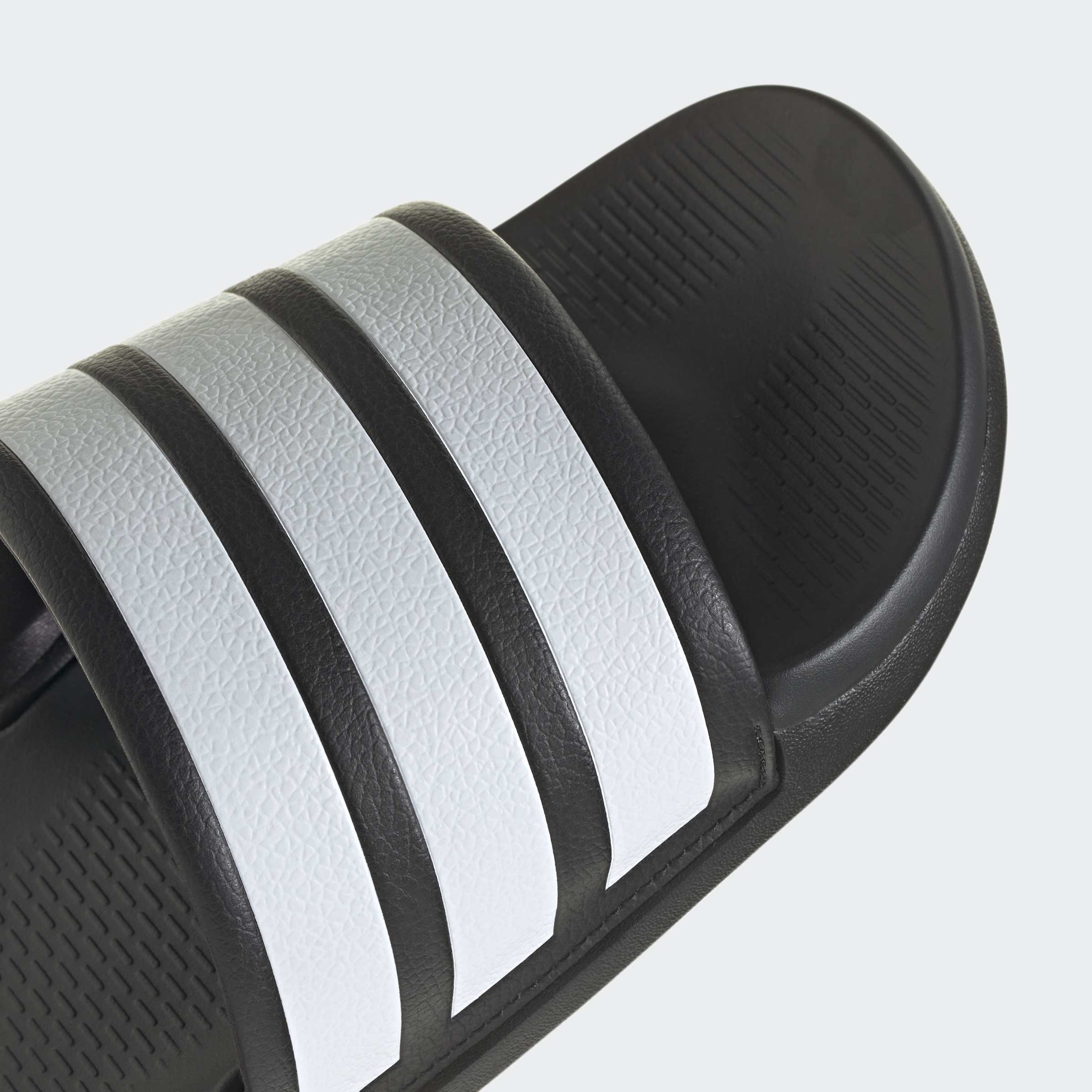 ADIDAS ADILETTE COMFORT 2.0 CBLACK/FTWWHT/CARBON – Bild 9