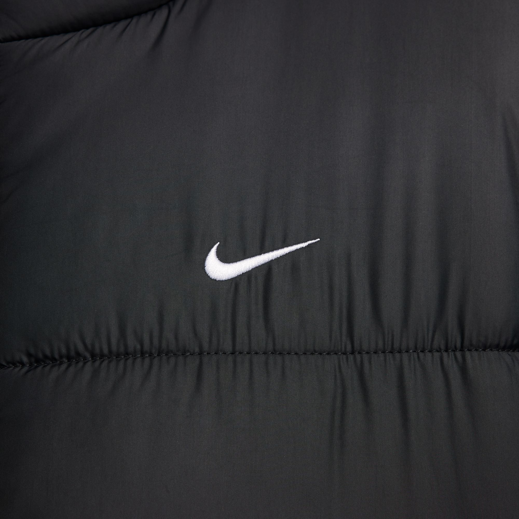 NIKE W NSW TF SYNFL NK CLSC VEST BLACK/WHITE – Bild 4