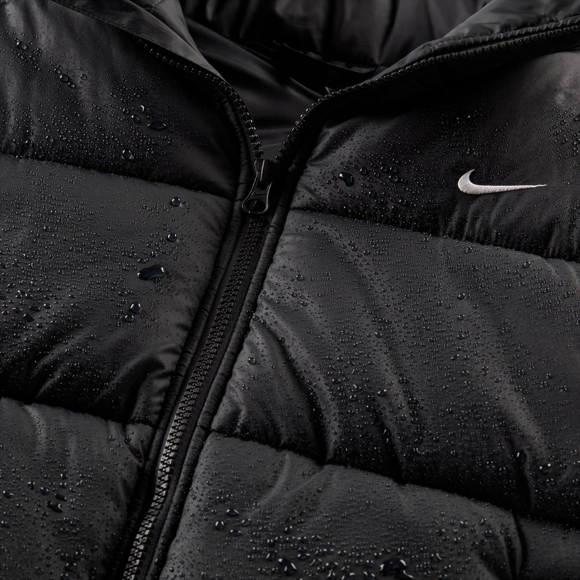 NIKE W NSW TF SYNFL NK CLSC VEST BLACK/WHITE – Bild 7