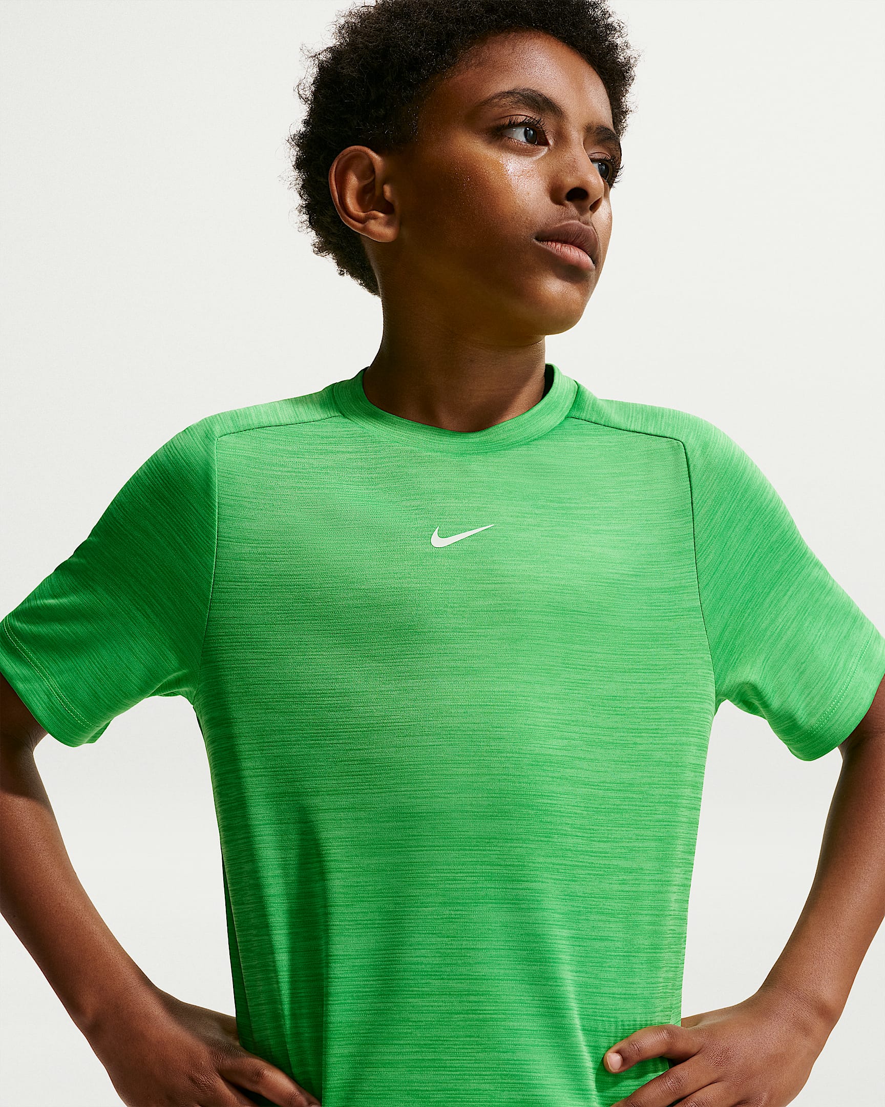 NIKE B NK DF MULTI SS  TOP LBR HTHR LT GREEN SPARK/ILLUSION GREEN/ – Bild 3