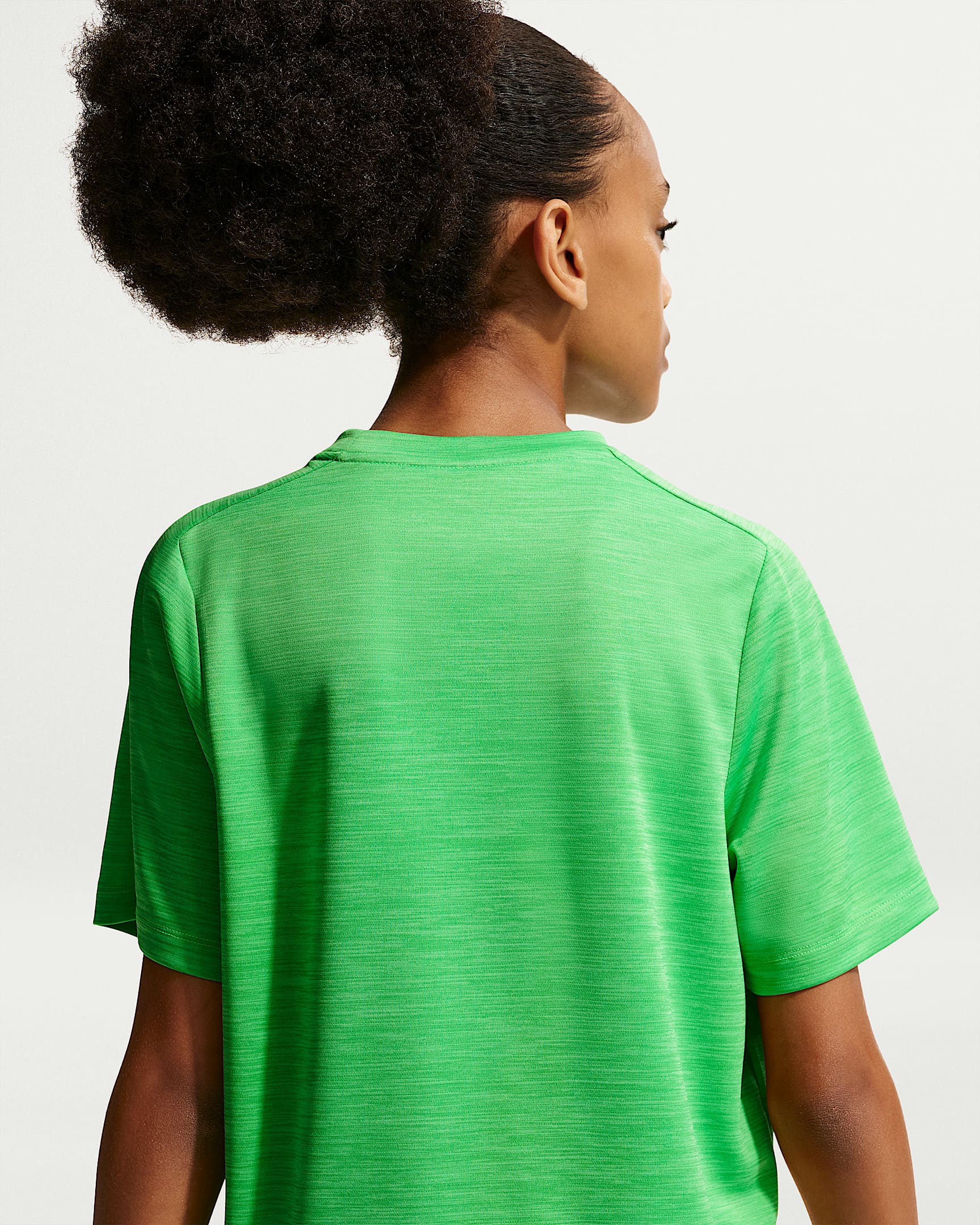 NIKE B NK DF MULTI SS  TOP LBR HTHR LT GREEN SPARK/ILLUSION GREEN/ – Bild 4