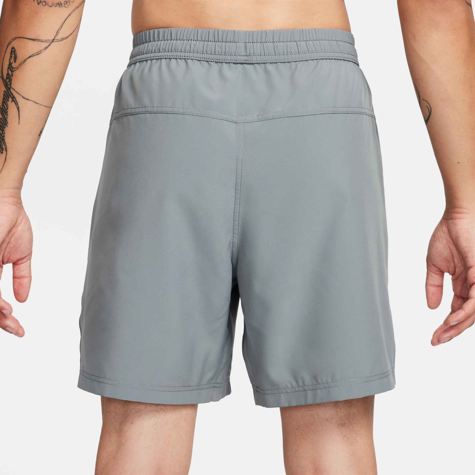 NIKE M NK DF FORM 7IN UL SHORT SMOKE GREY/BLACK – Bild 2