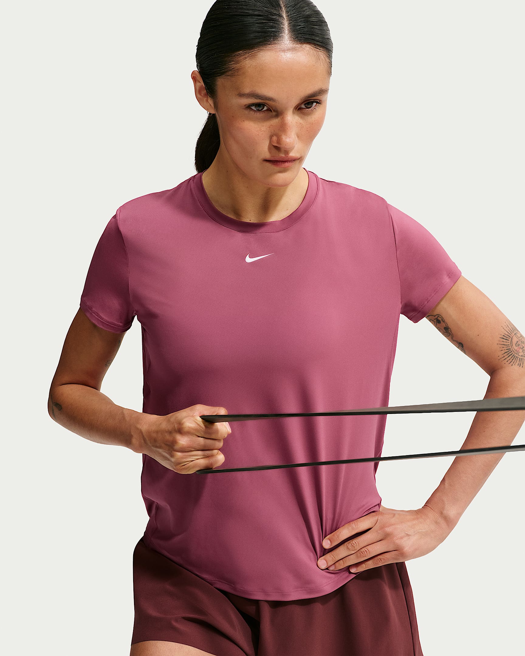 NIKE W NK ONE CLASSIC DF SS TOP PINK SMOKE/WHITE – Bild 3